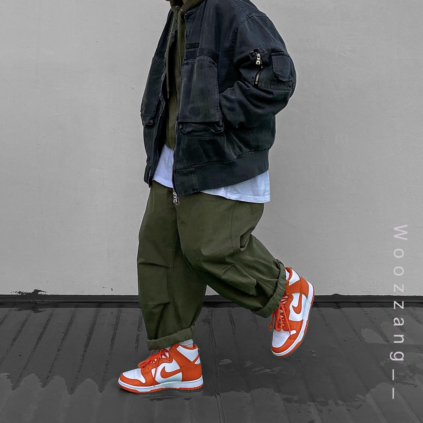 Nike Dunk High Retro Orange Blaze 착용 스타일 - 2
