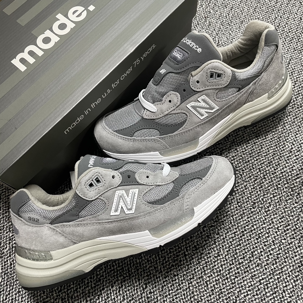 New Balance 992 Made in USA Grey - D Standard 착용 스타일