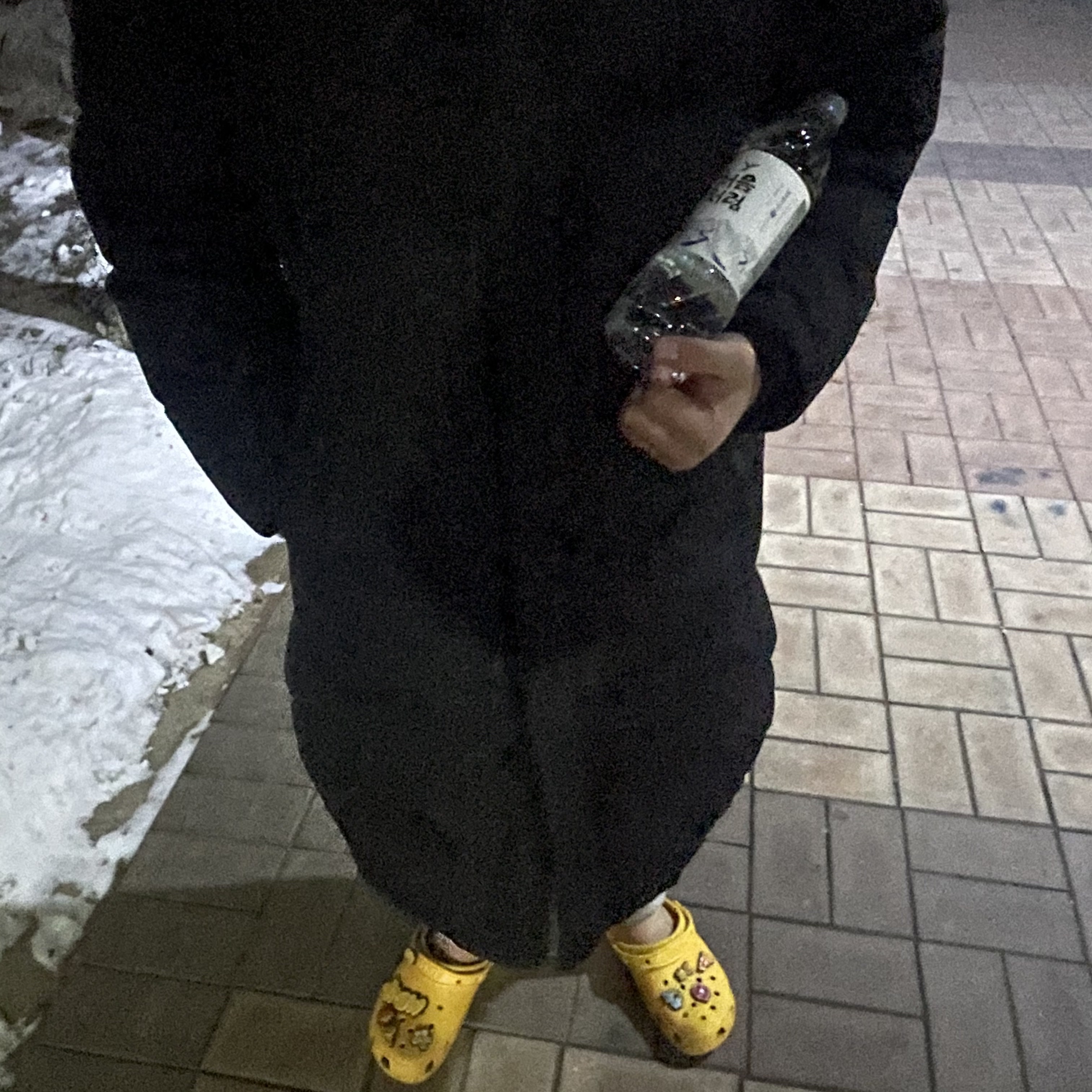 Crocs x Justin Bieber x Drew Classic Clog Canary 착용 스타일