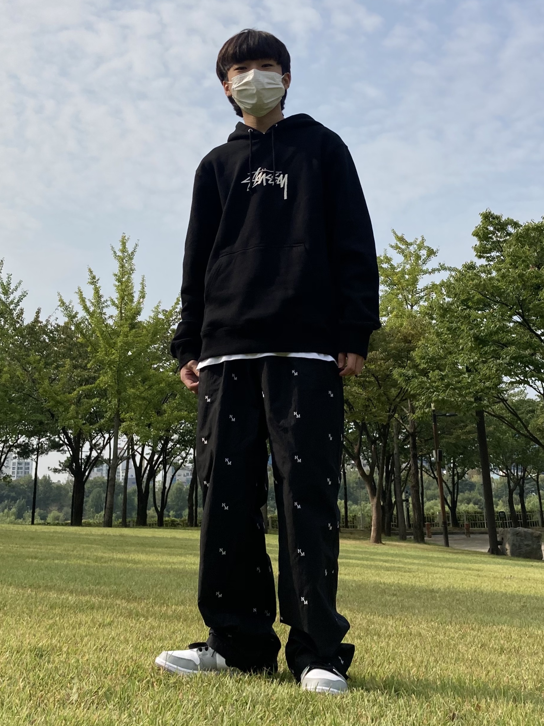 Jordan 1 Mid Light Smoke Grey 착용 스타일 - 1