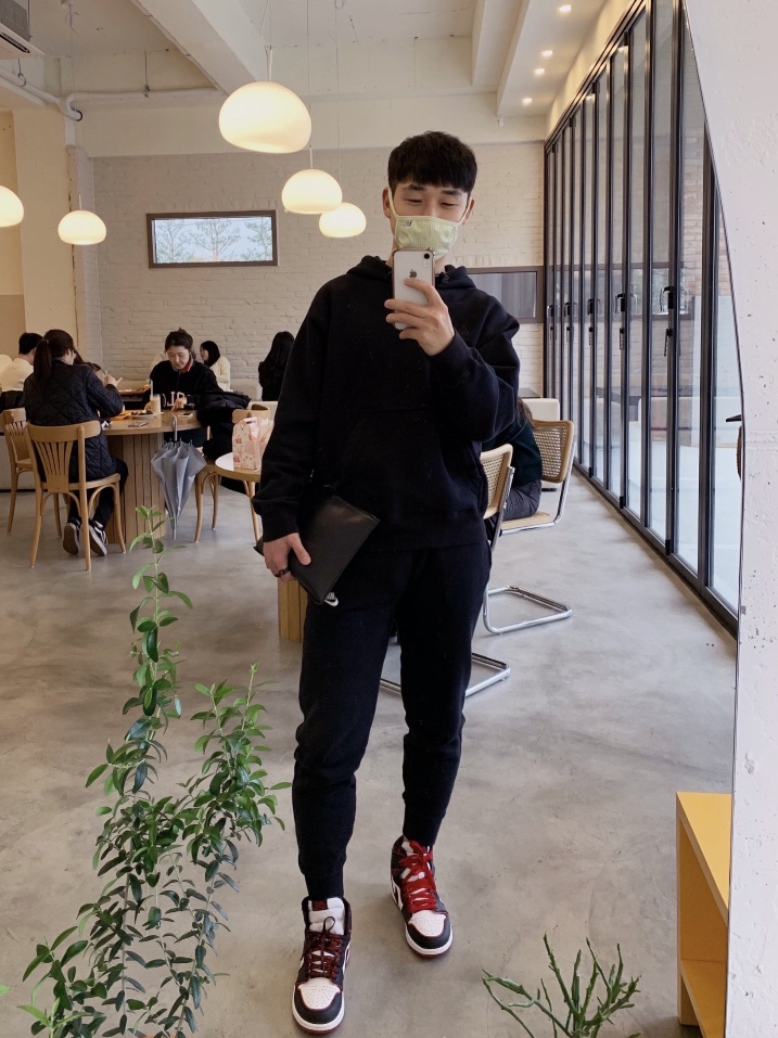 Jordan 1 Retro High OG Bloodline 착용 스타일