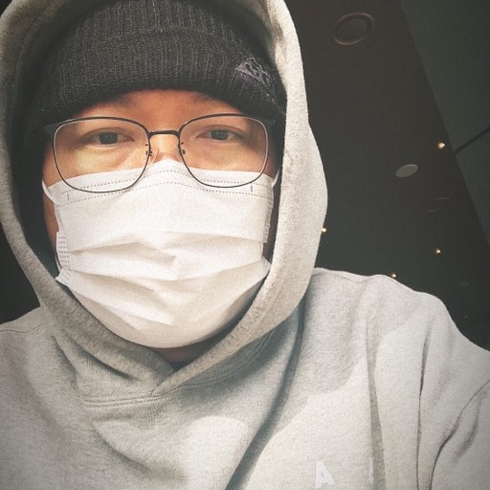IAB Studio Hoodie Gray - 21SS 착용 스타일