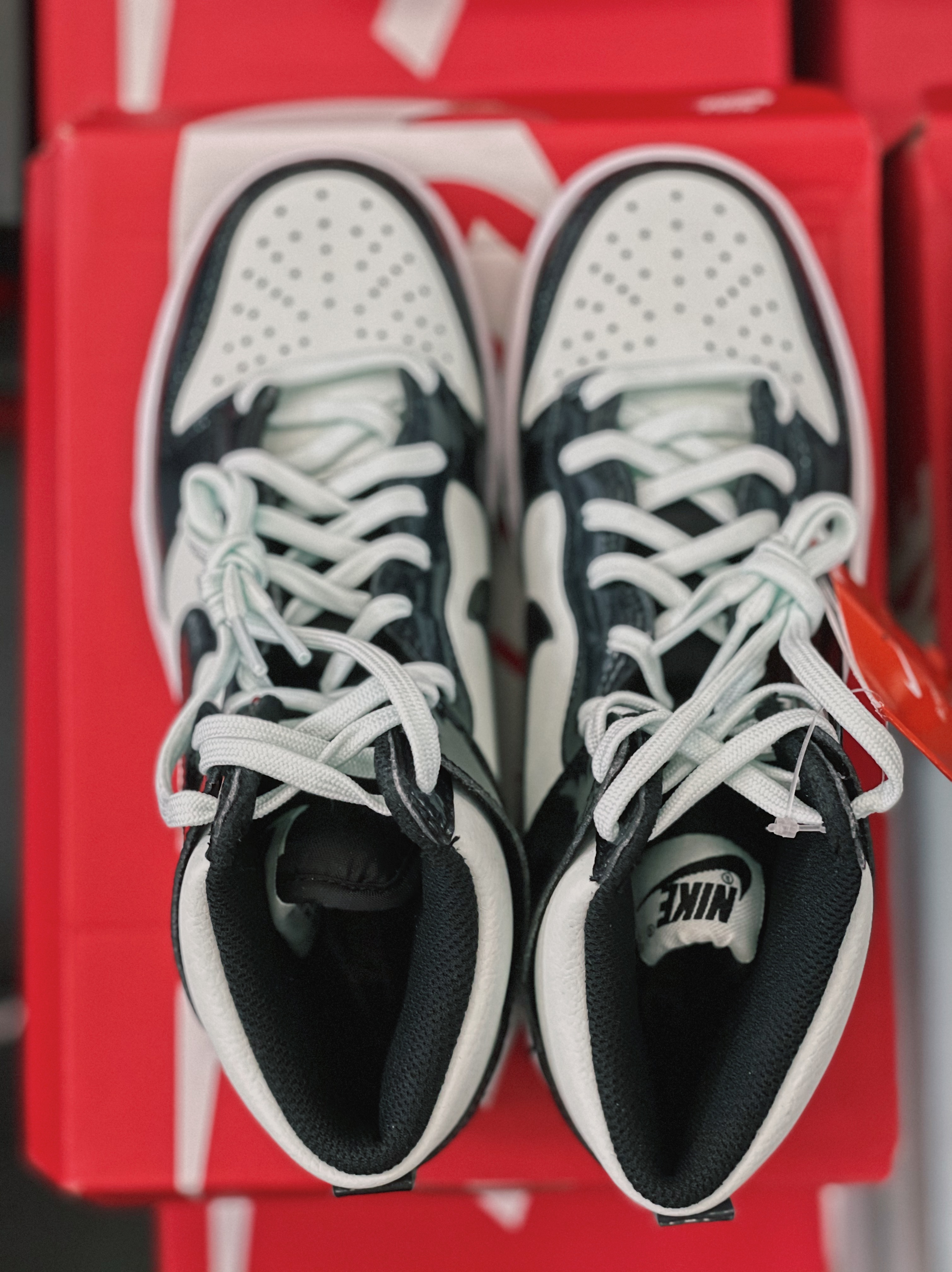 (GS) Nike Dunk High Barely Green 착용 스타일 - 3