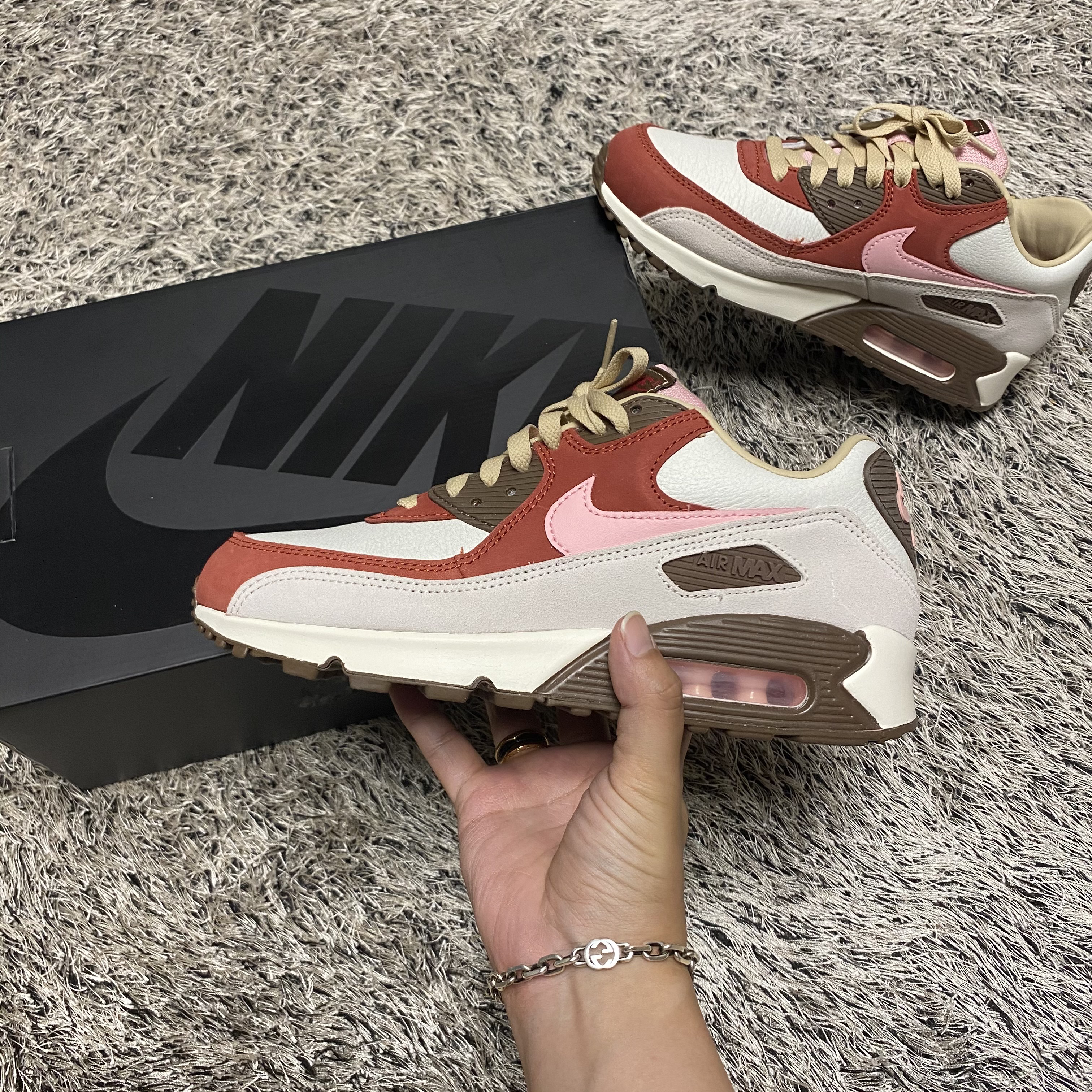 Nike Air Max 90 NRG Bacon 착용 스타일 - 1
