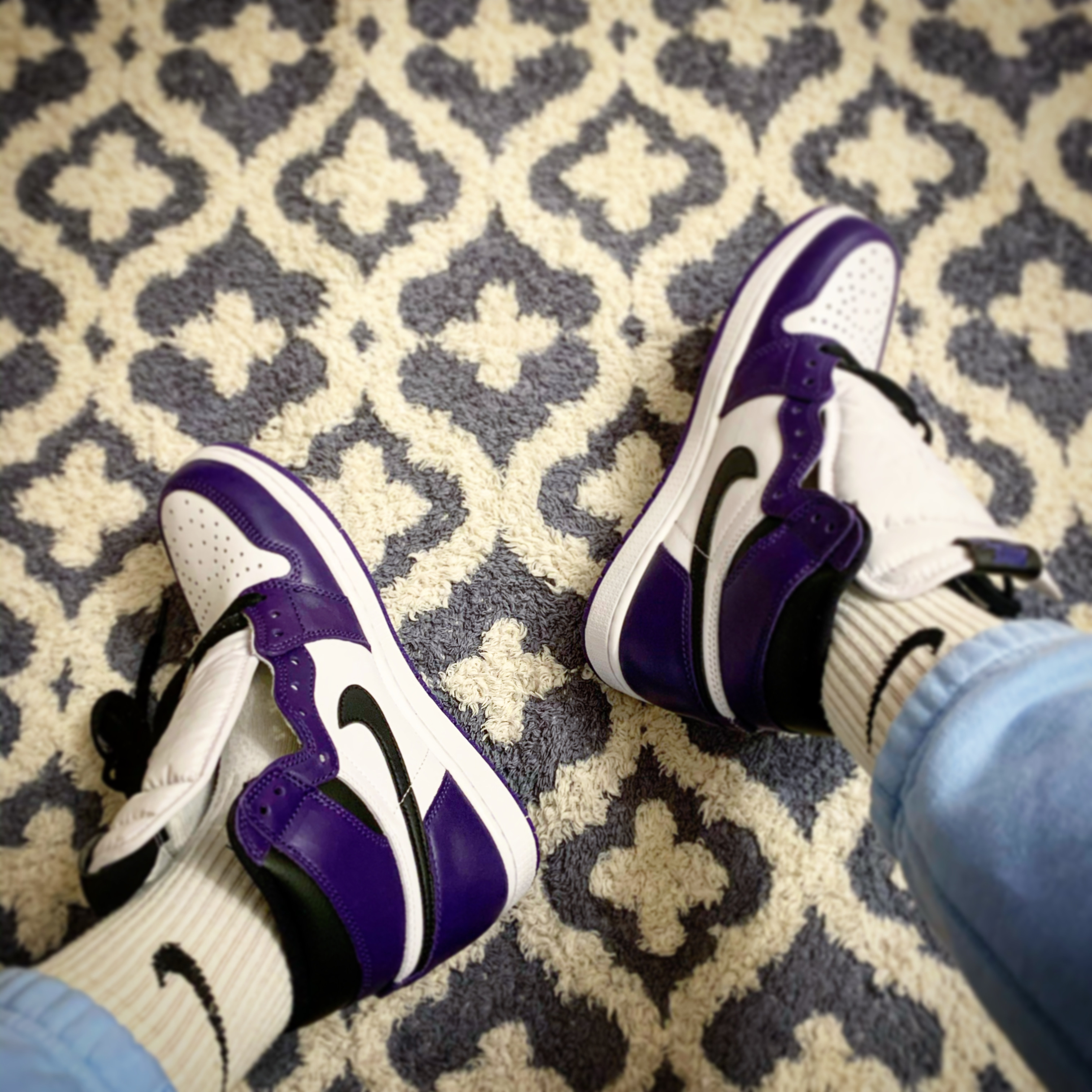 Jordan 1 Retro High OG Court Purple 2020, Nike NRG Solo Swoosh Fleece Pants Urban Lilac - US/EU 착용 스타일