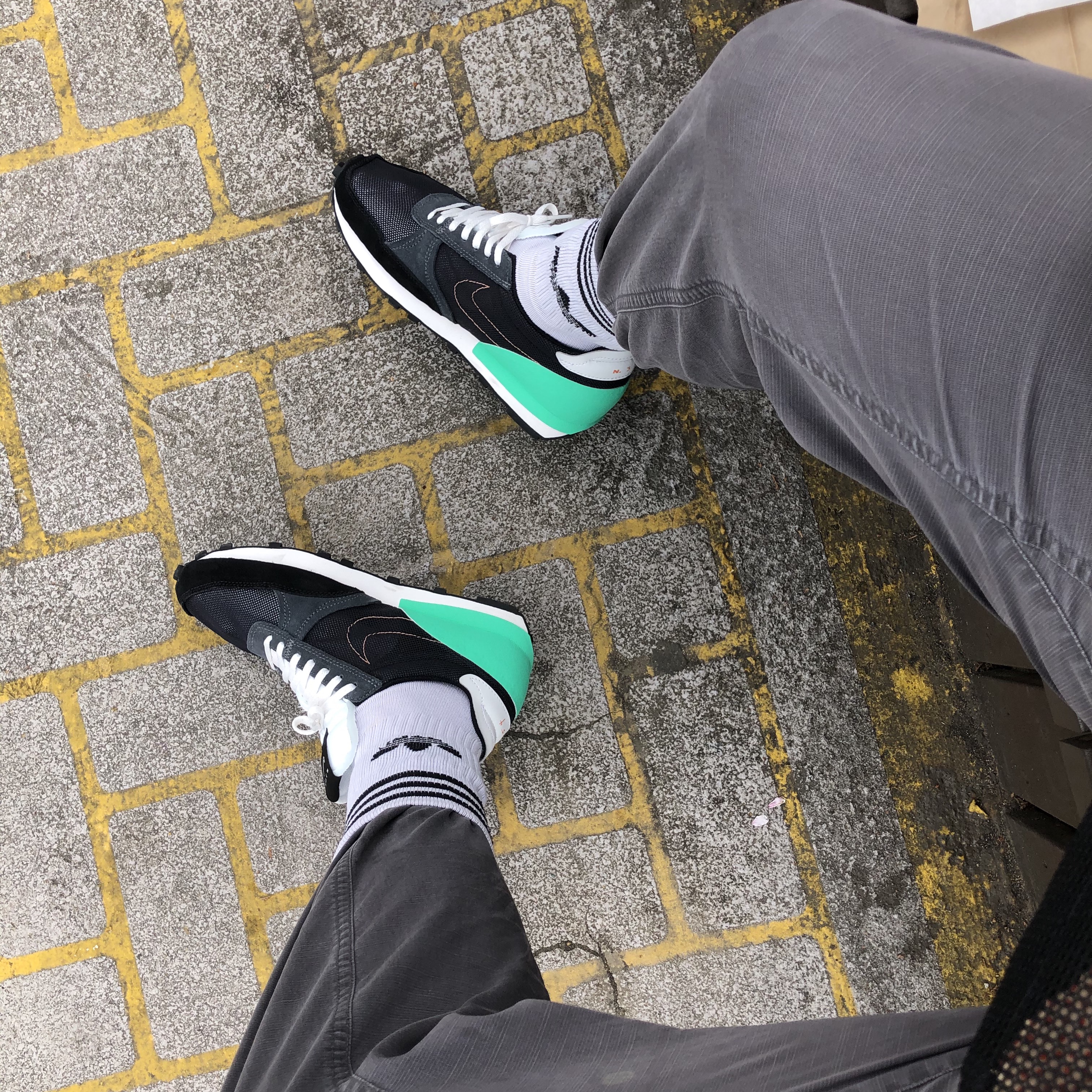 Nike Daybreak Type N.354 Black 착용 스타일 - 1