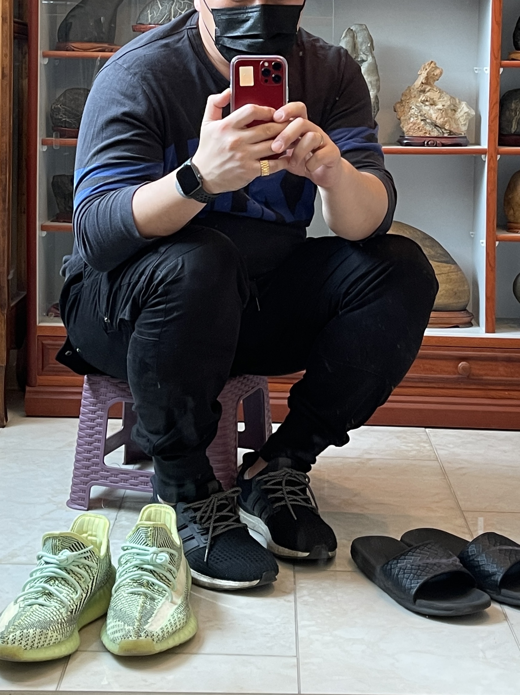 Adidas Yeezy Boost 350 V2 Yeezreel - Non-Reflective, Adidas Ultraboost 4.0 Core Black 착용 스타일