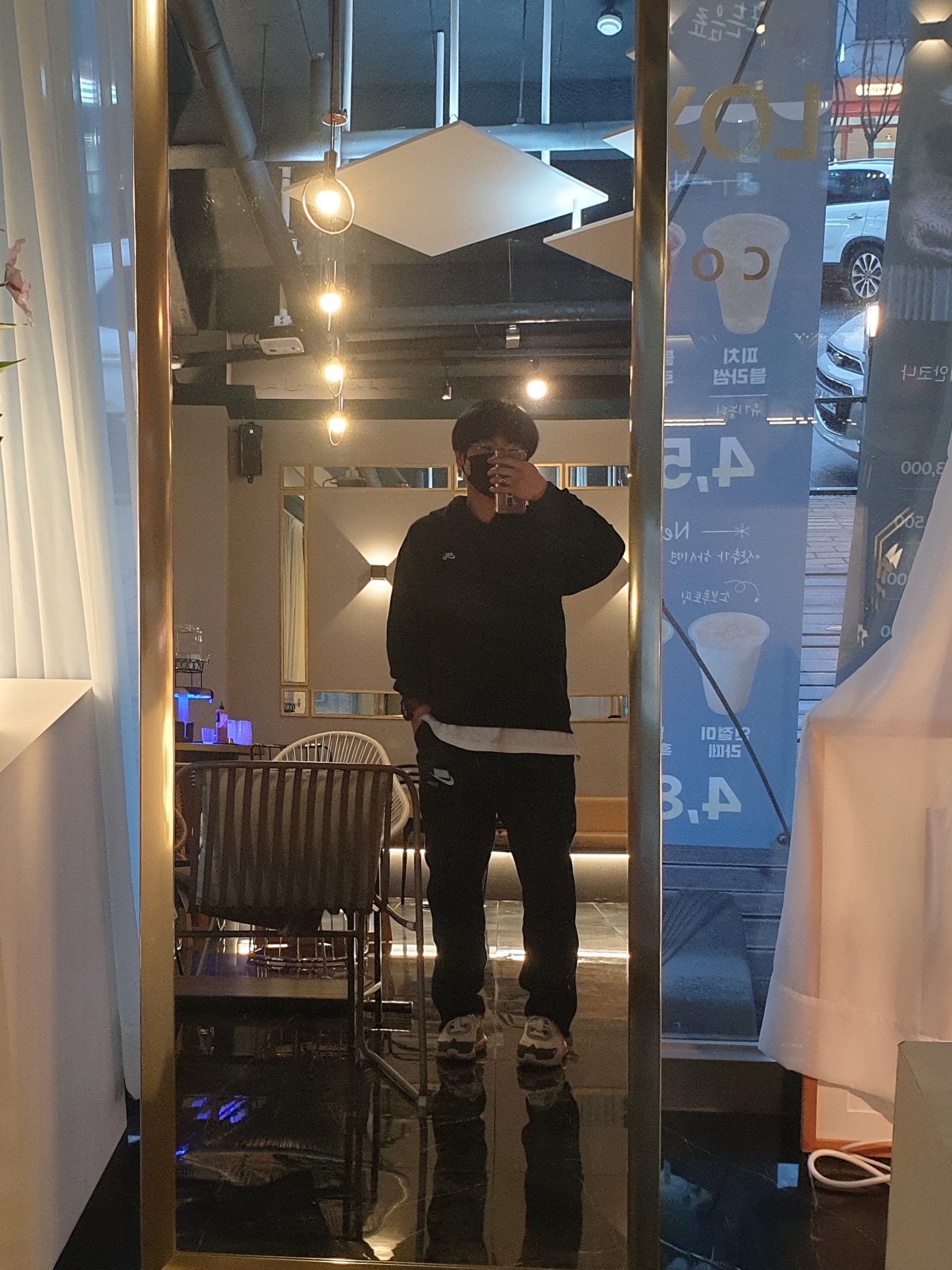 Nike x Travis Scott Air Max 270 React Cactus Trails 착용 스타일 - 2