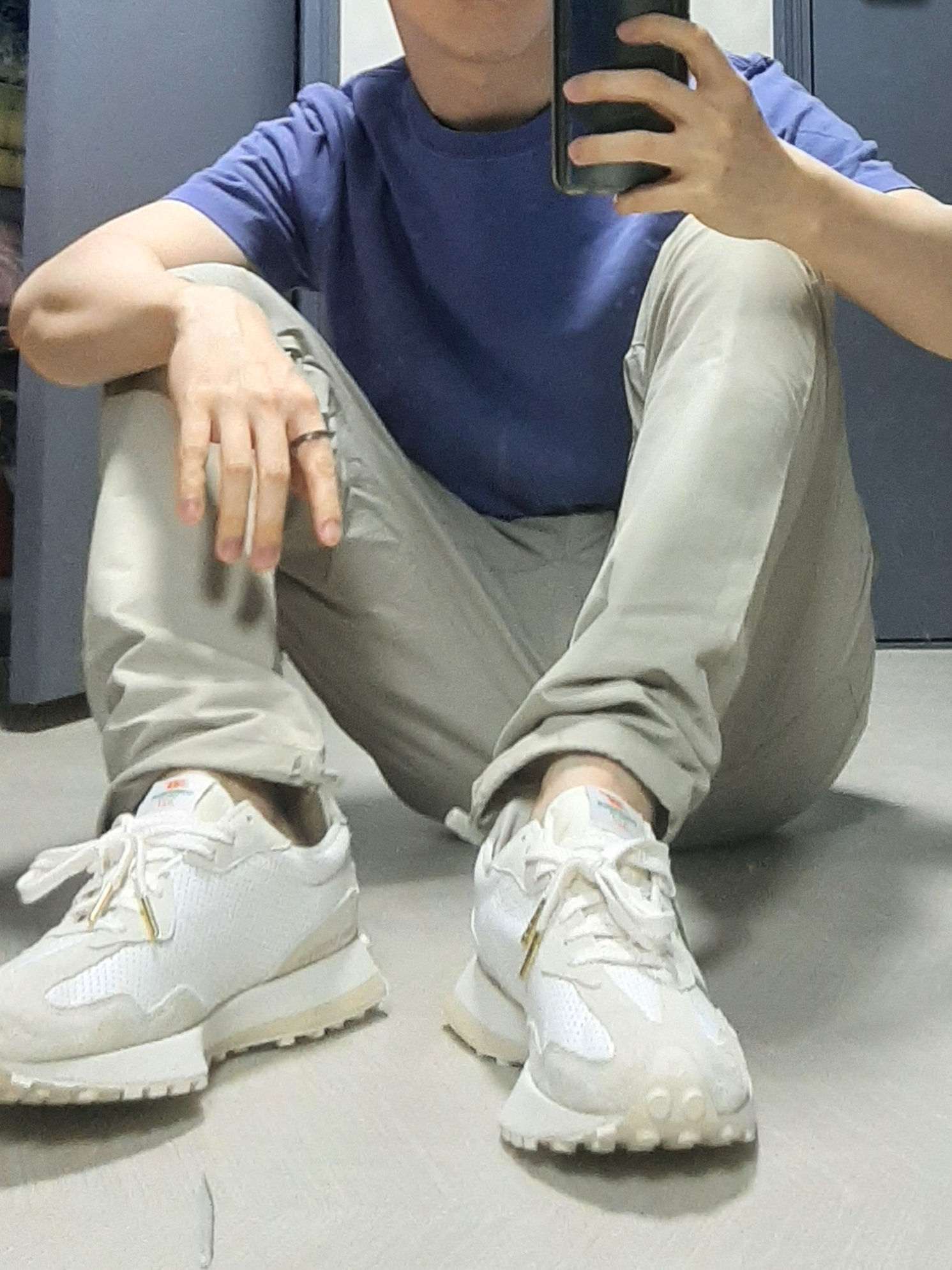New Balance x Casablanca 327 Idealist Off White Green, Essentials Track Pants Olive - 20FW 착용 스타일 - 1