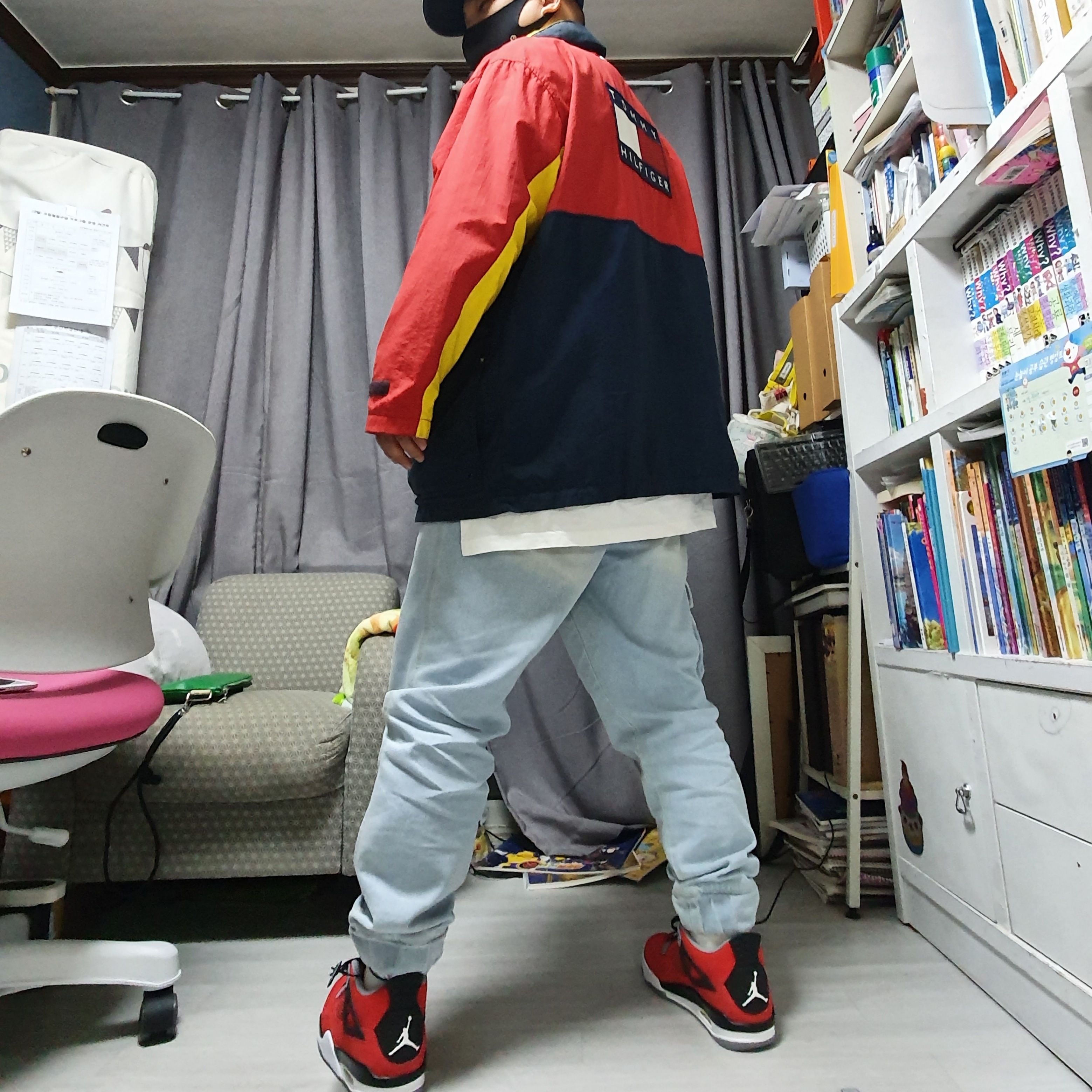 Jordan 4 Retro Toro Bravo 착용 스타일