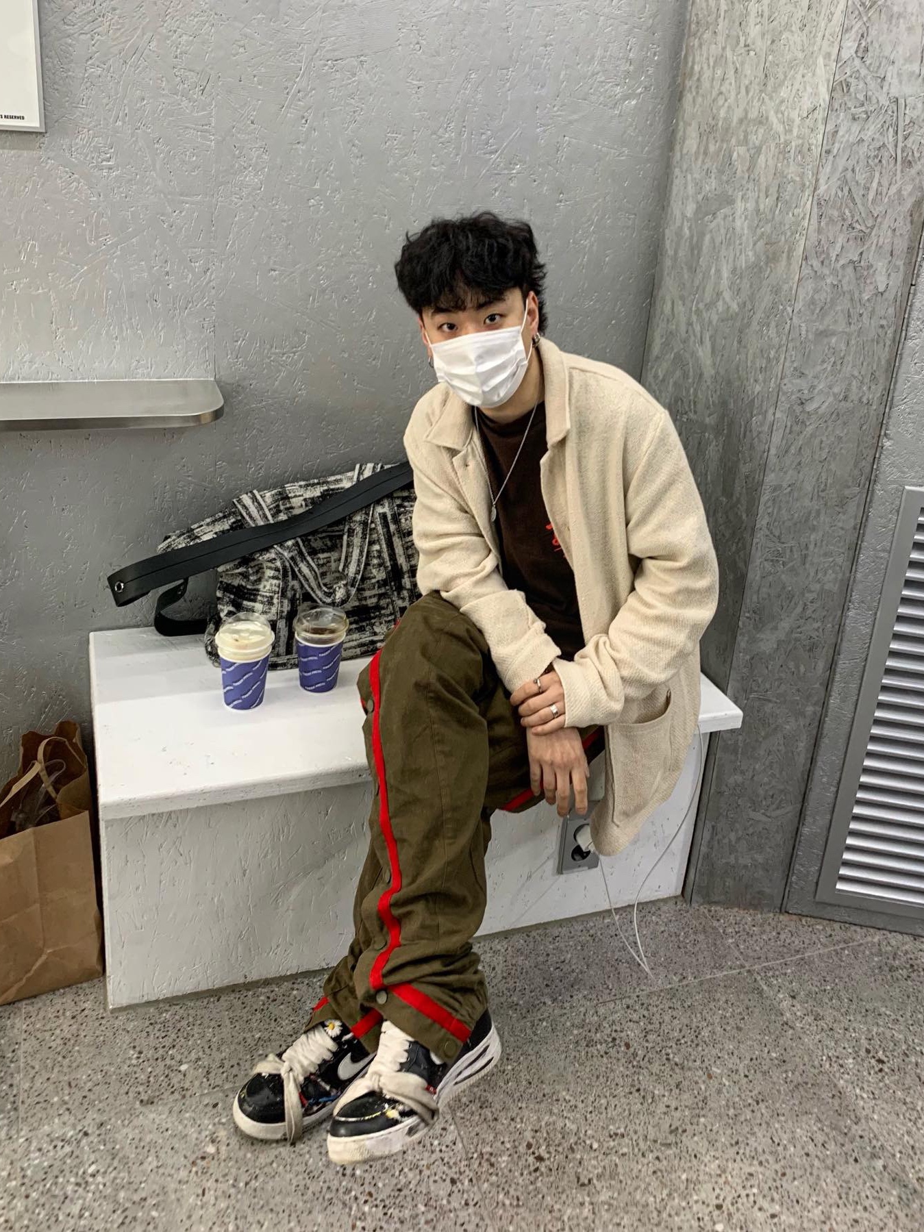 Nike x Peaceminusone Air Force 1 Low Para-Noise 착용 스타일