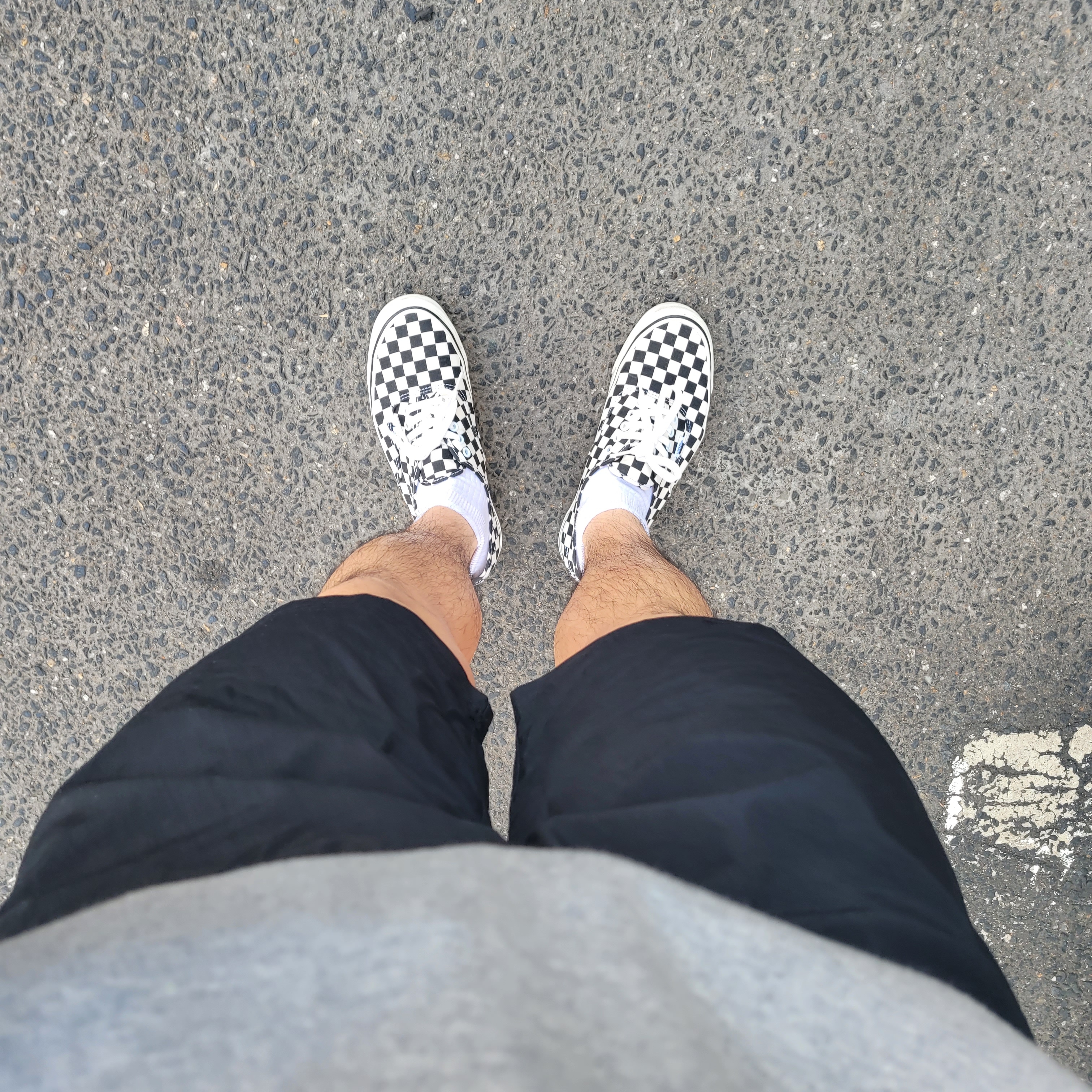 Vans Authentic 44 DX Anaheim Factory Black 착용 스타일