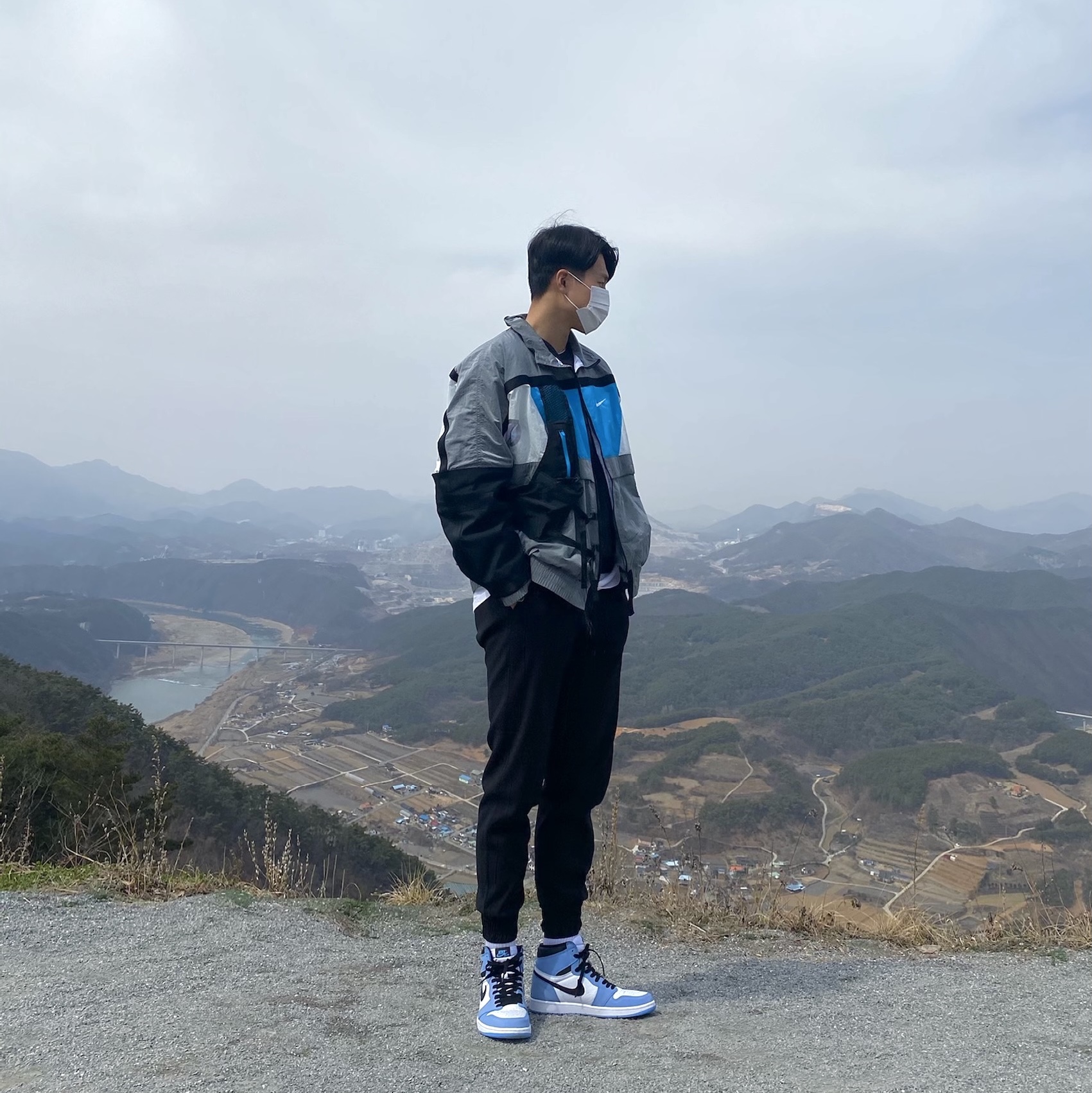 Jordan 1 Retro High OG University Blue 착용 스타일