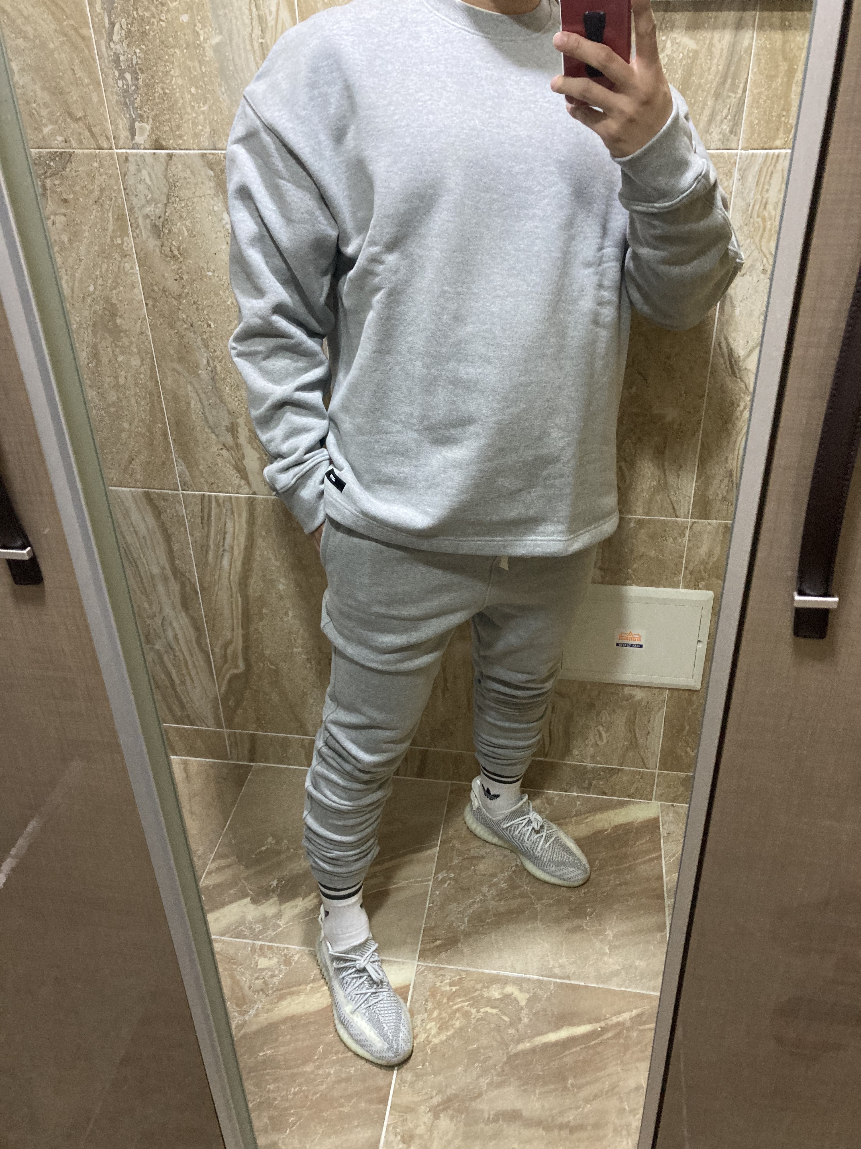 Adidas Yeezy Boost 350 V2 Static - Non-Reflective 2018 착용 스타일