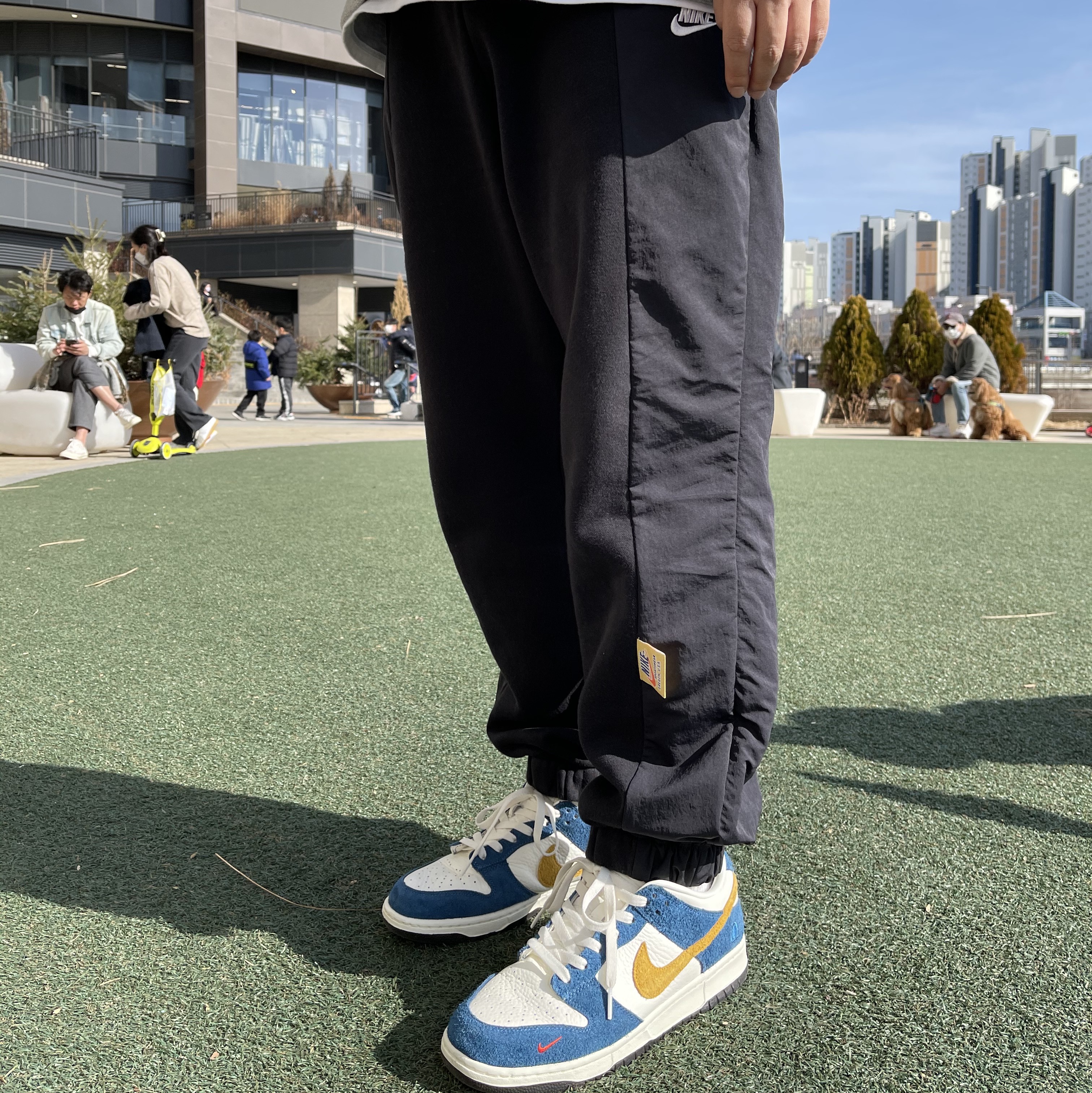 Nike x Kasina Dunk Low 80's Bus, Nike x Stussy NRG BR Crew Fleece Grey 착용 스타일 - 1