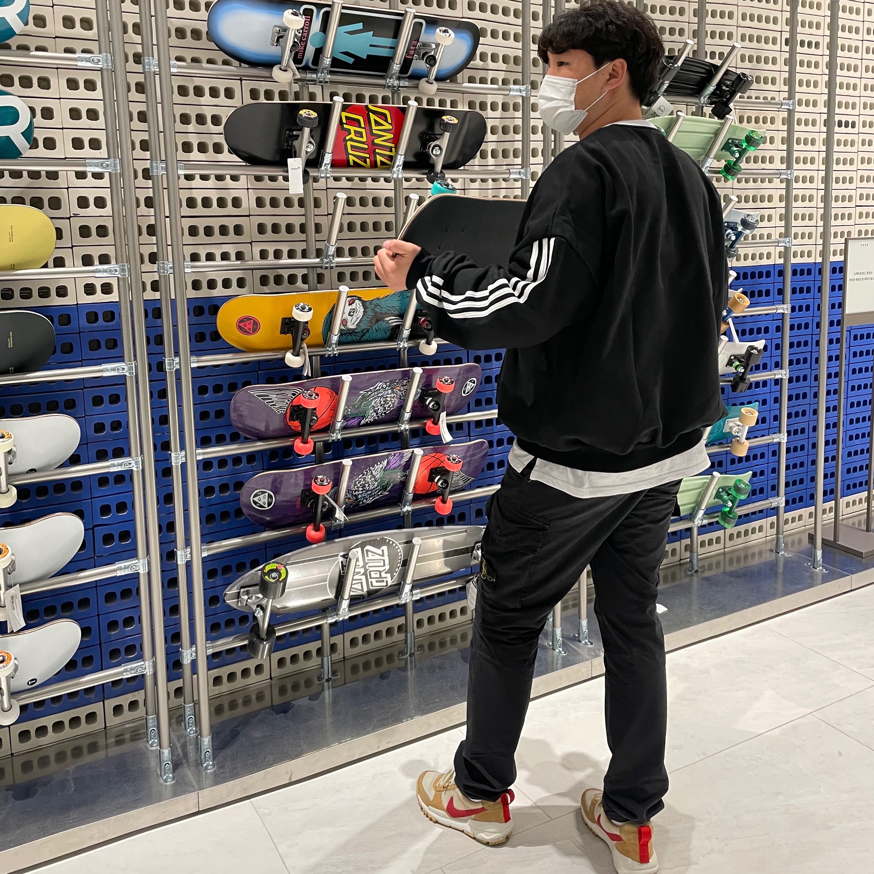 Nike x Tom Sachs Mars Yard Shoe 2.0 Space Camp 착용 스타일