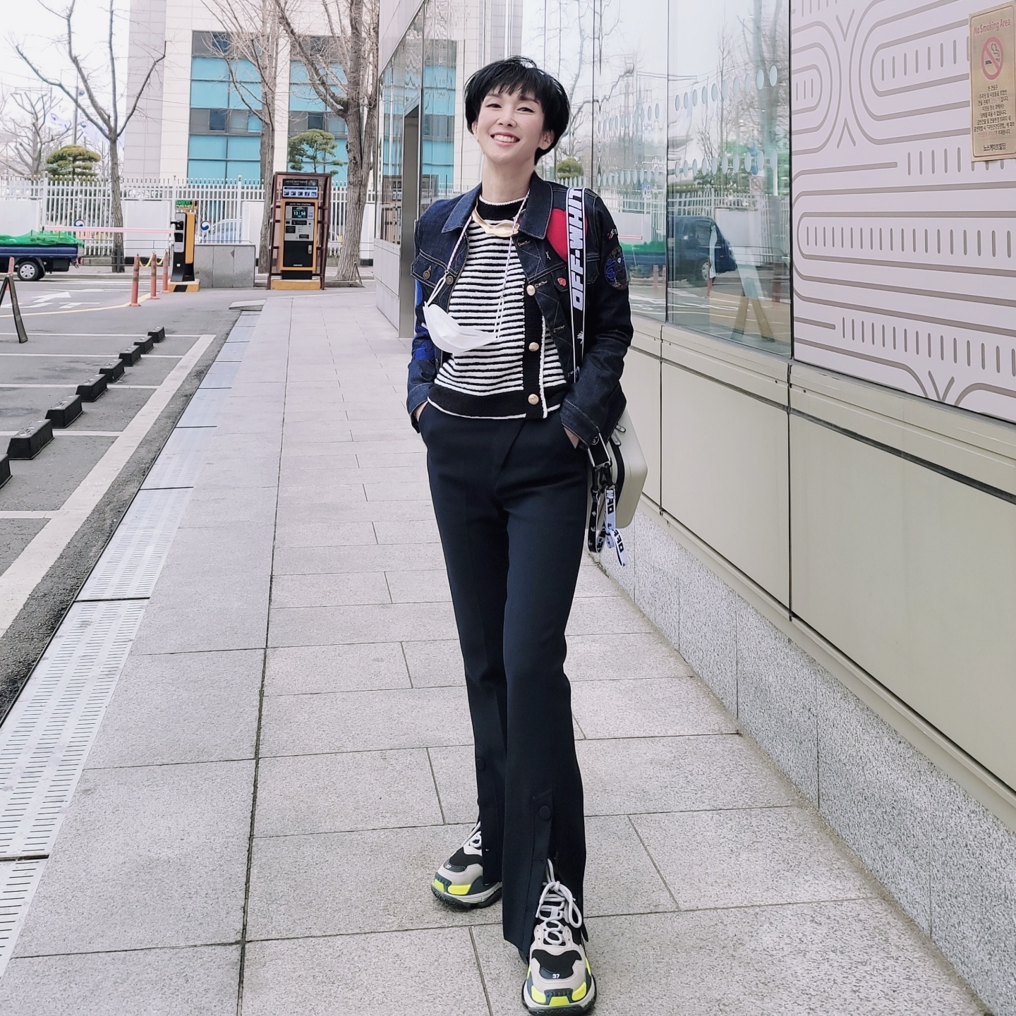 Balenciaga Triple S Sneakers White Green Black 착용 스타일