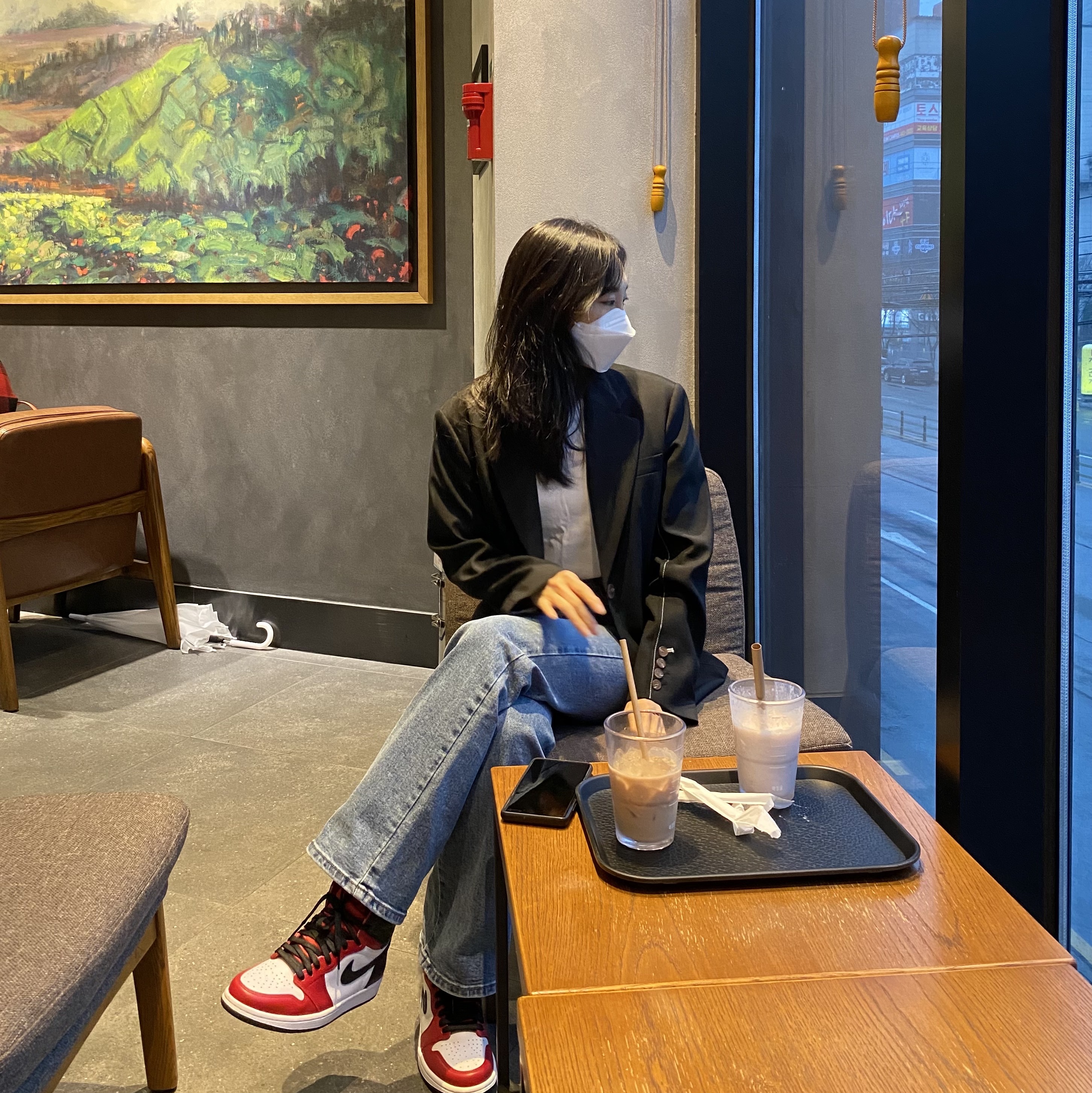 (W) Jordan 1 Retro High Satin Red 착용 스타일