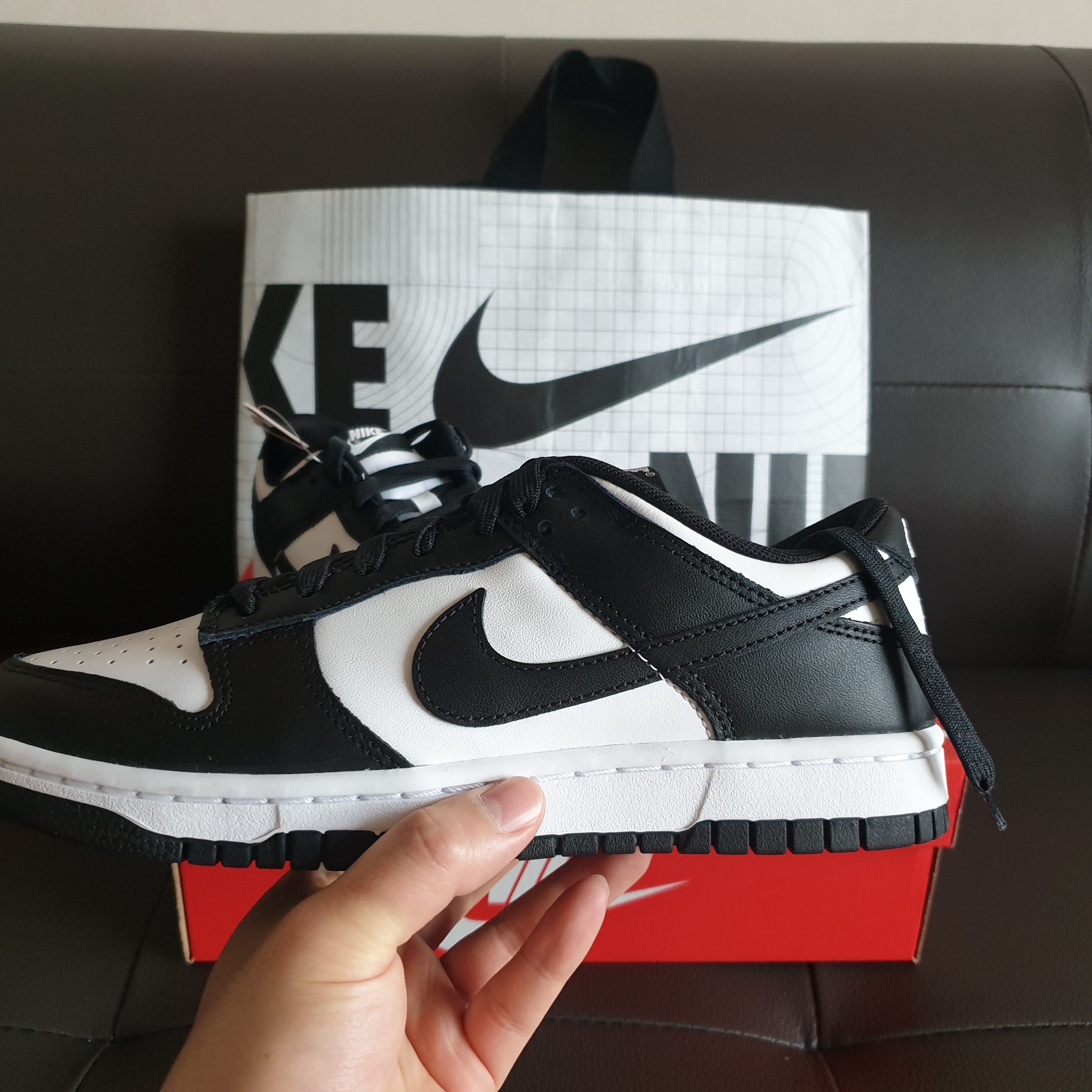 Nike Dunk Low Retro Black 착용 스타일 - 2