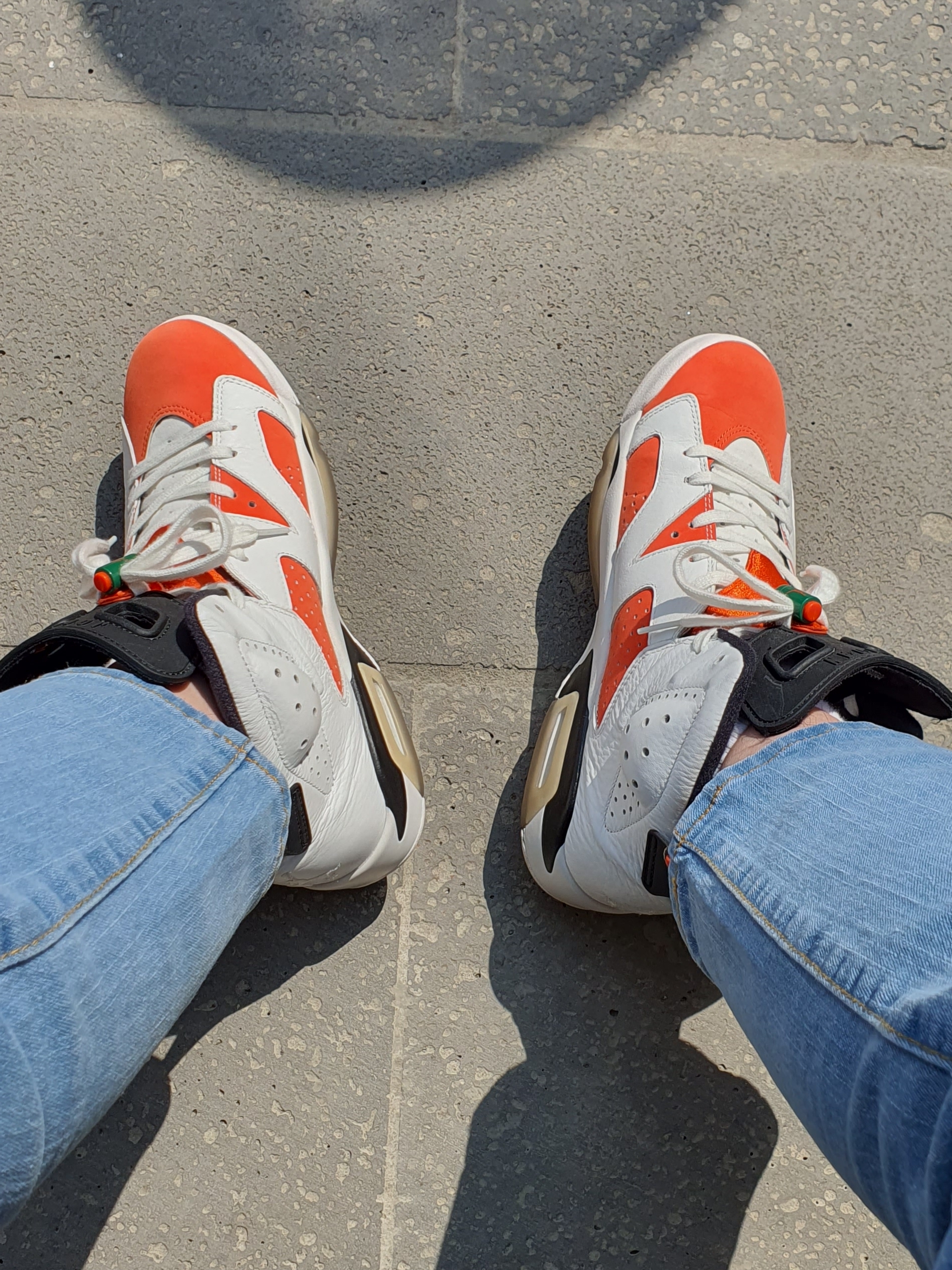 Jordan 6 Retro Gatorade Like Mike White 착용 스타일
