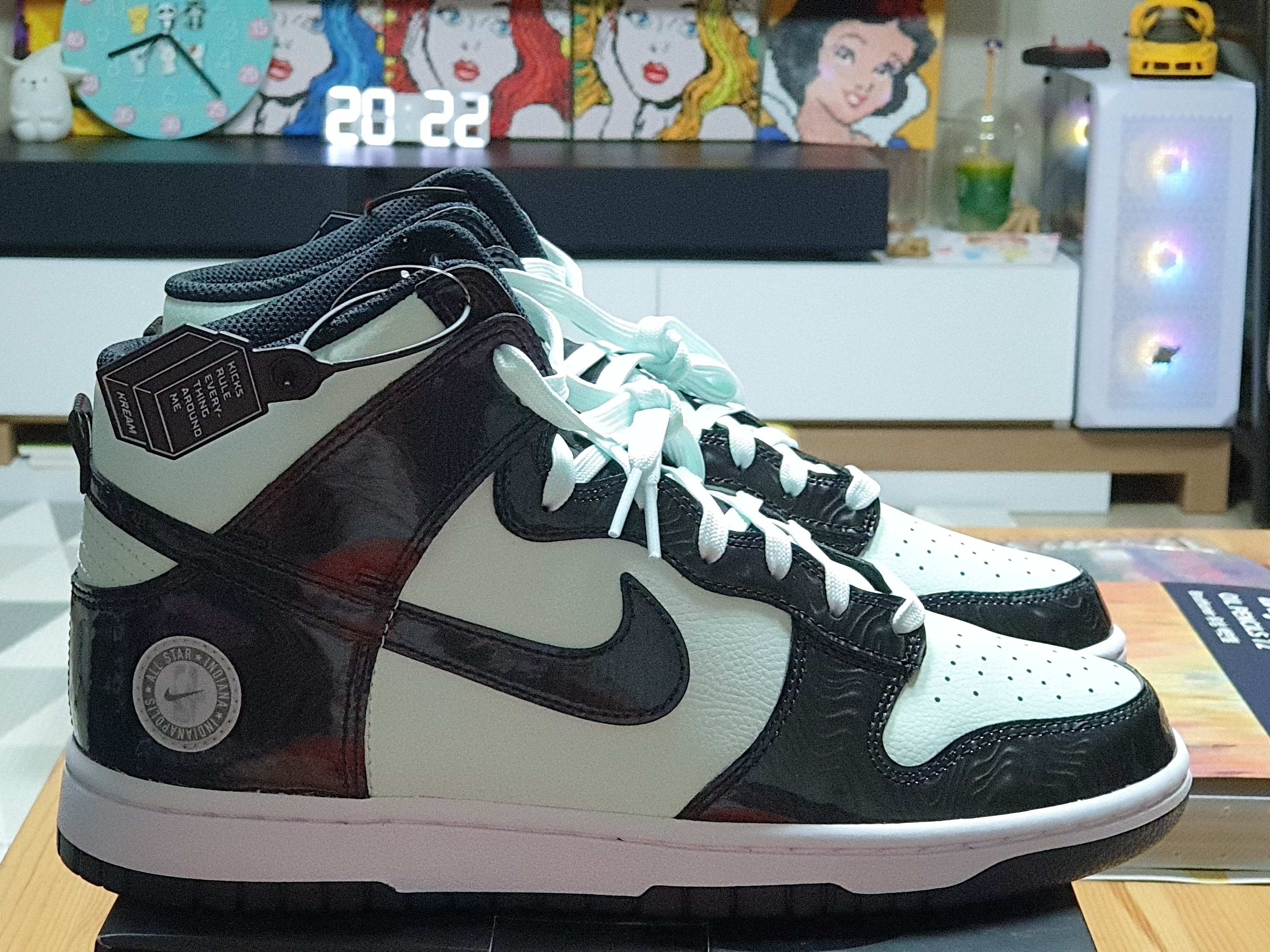 Nike Dunk High Barely Green 착용 스타일
