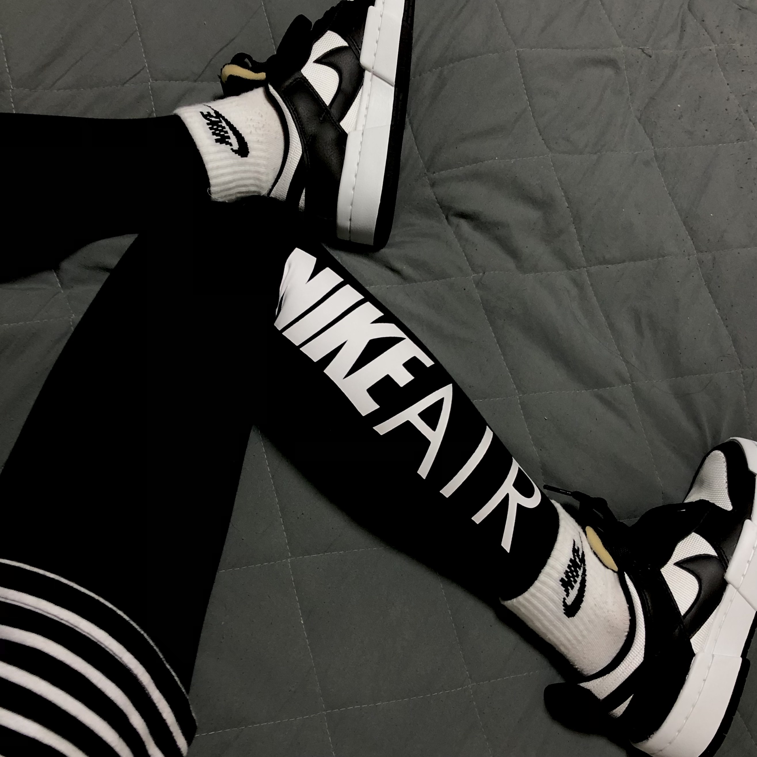 (W) Nike Dunk Low Disrupt Black White 착용 스타일