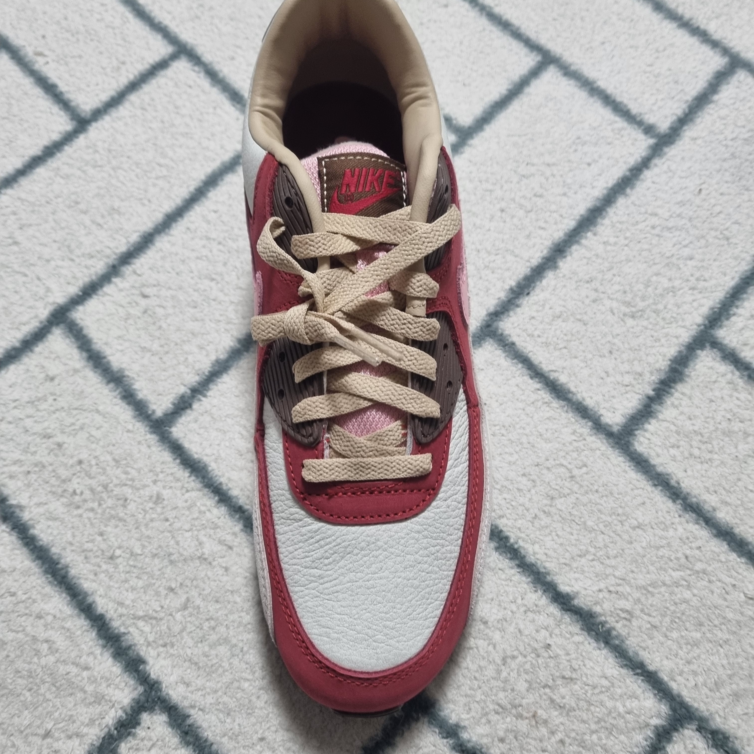 Nike Air Max 90 NRG Bacon 착용 스타일 - 1