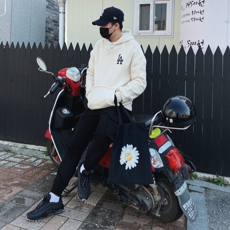Nike Air Max 97 Black White 착용 스타일