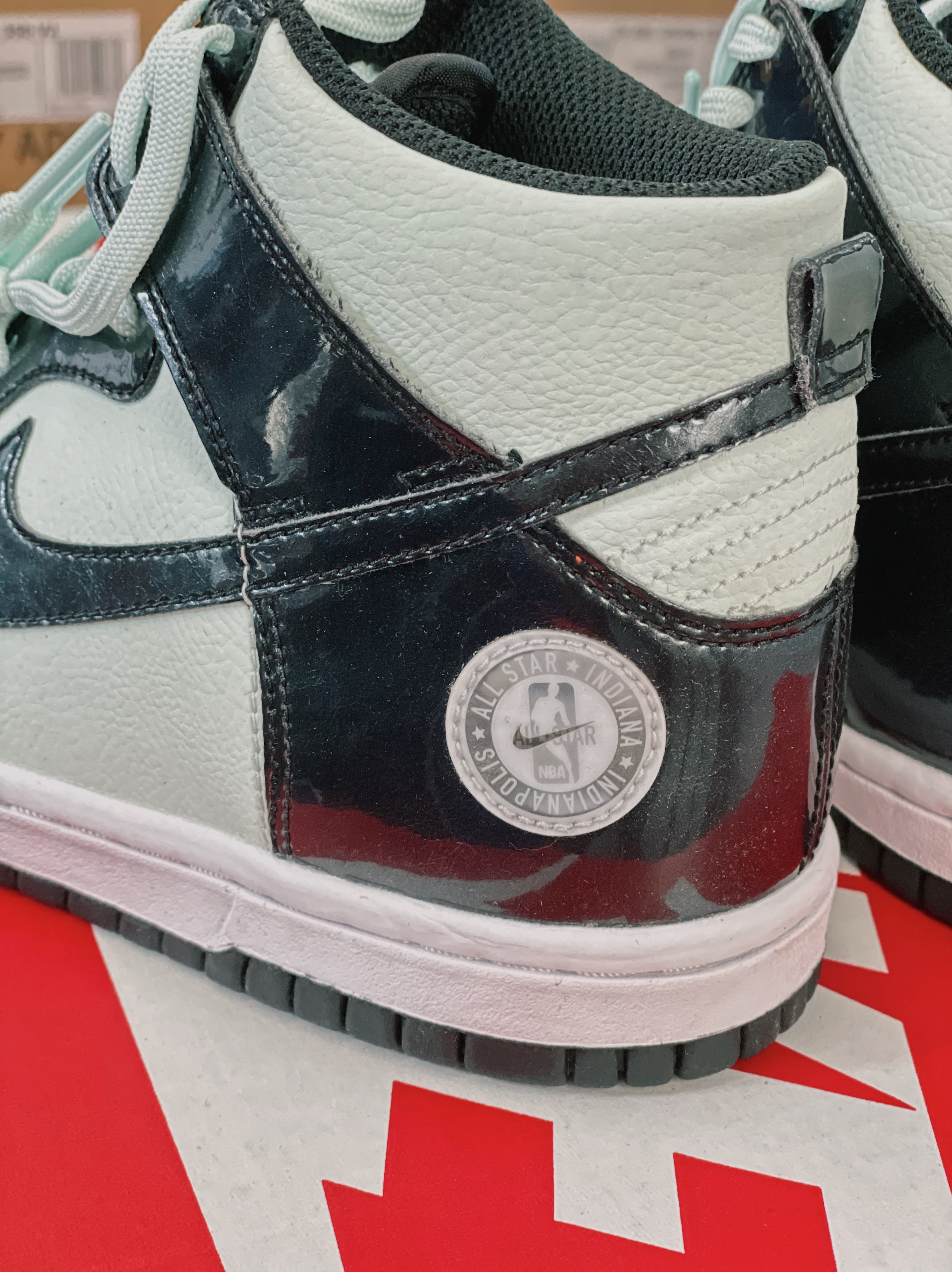 (GS) Nike Dunk High Barely Green 착용 스타일 - 2
