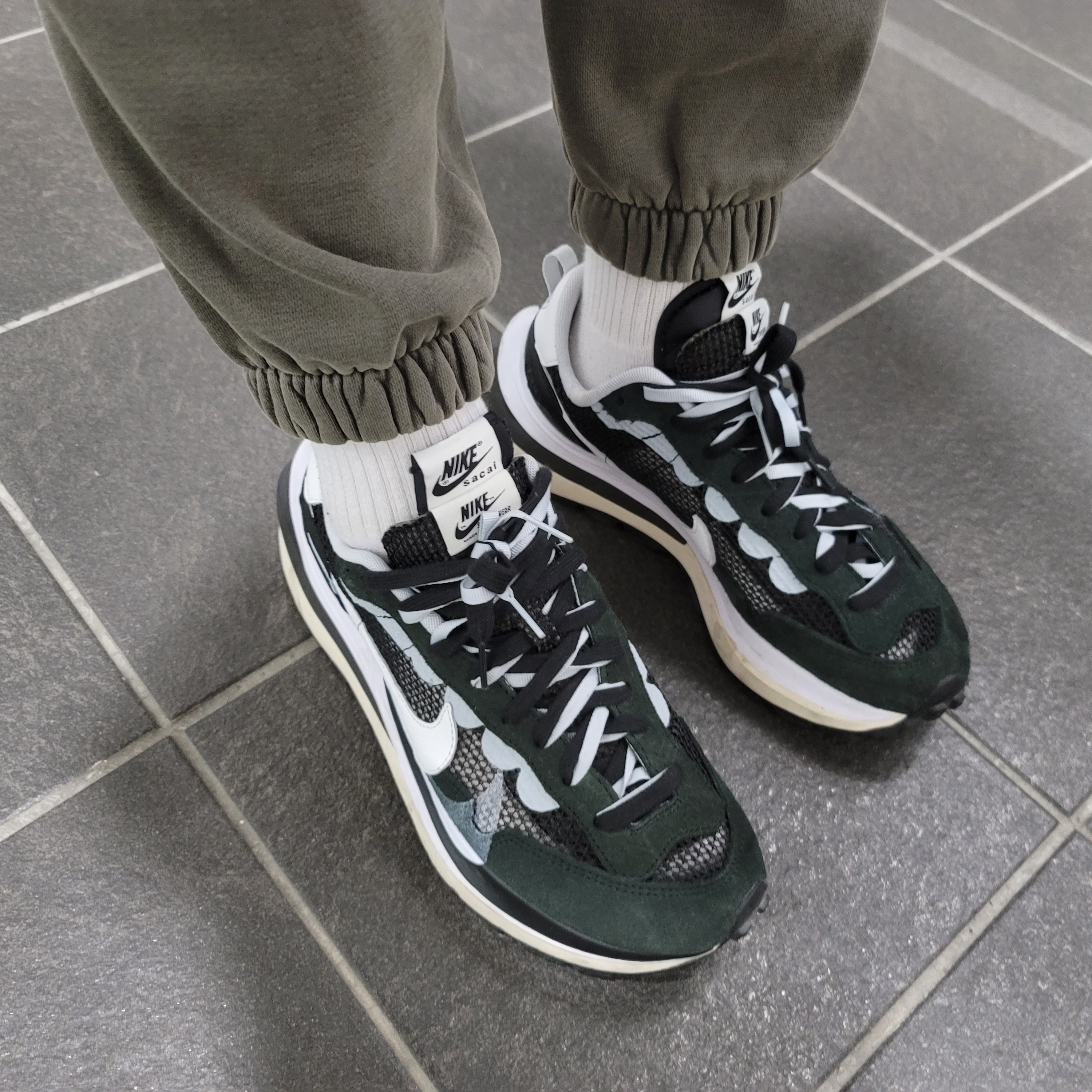 Nike Dunk Low Retro Black, IAB Studio Sweatpants Navy - 21SS 착용 스타일 - 4