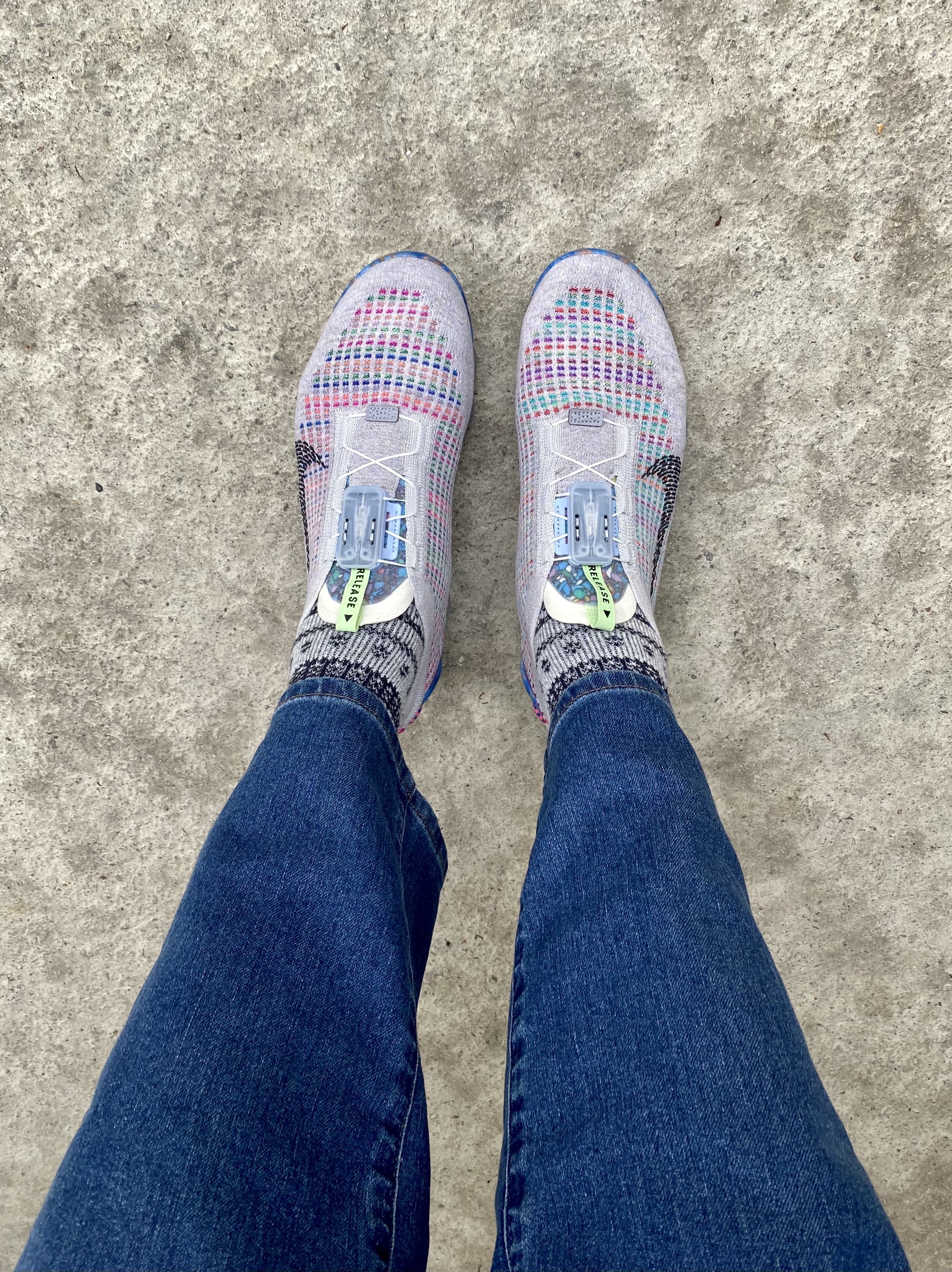 Nike Air VaporMax 2020 Flyknit Pure Platinum Multi-Color 착용 스타일