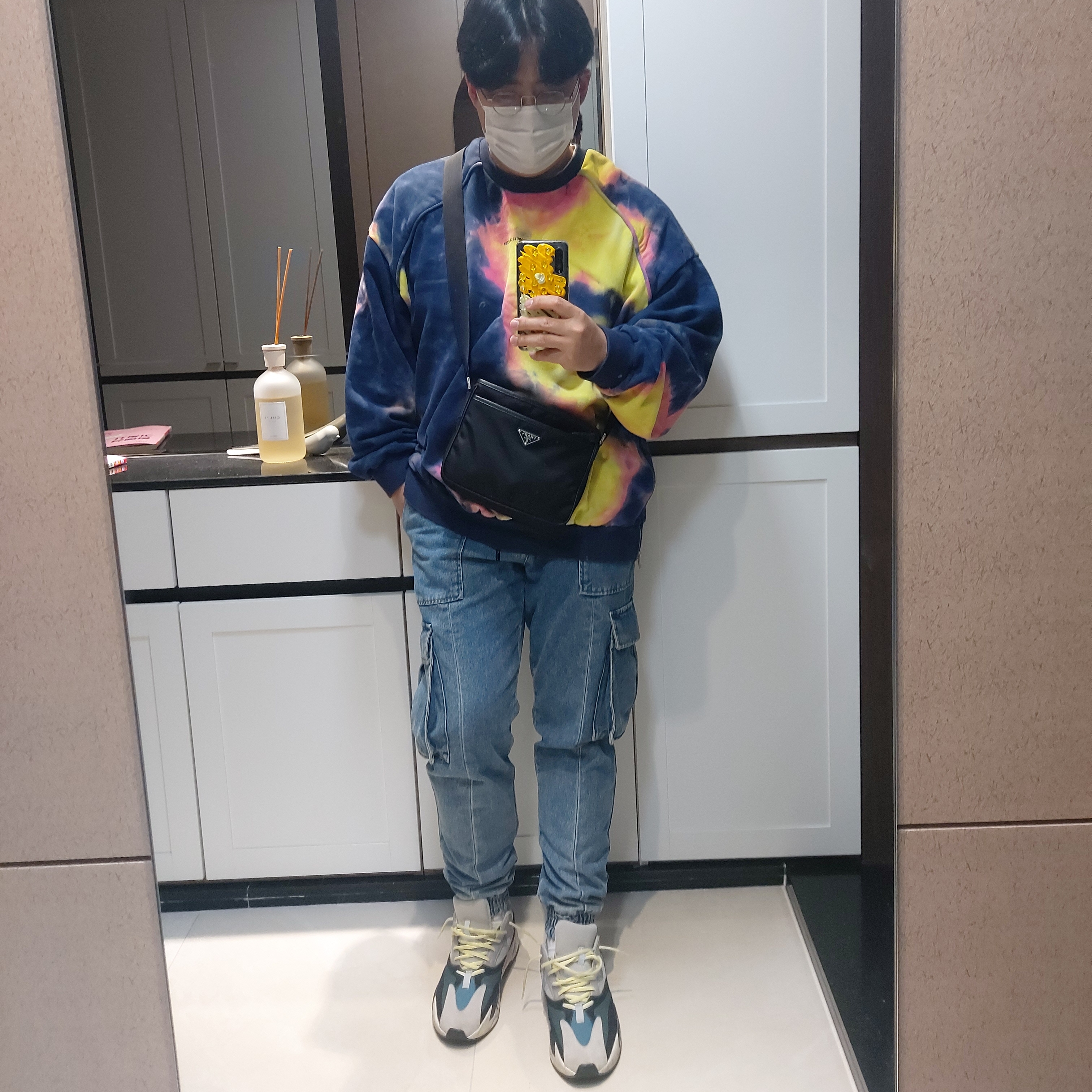 Adidas Yeezy Boost 700 Wave Runner Solid Grey 2017/2019 착용 스타일