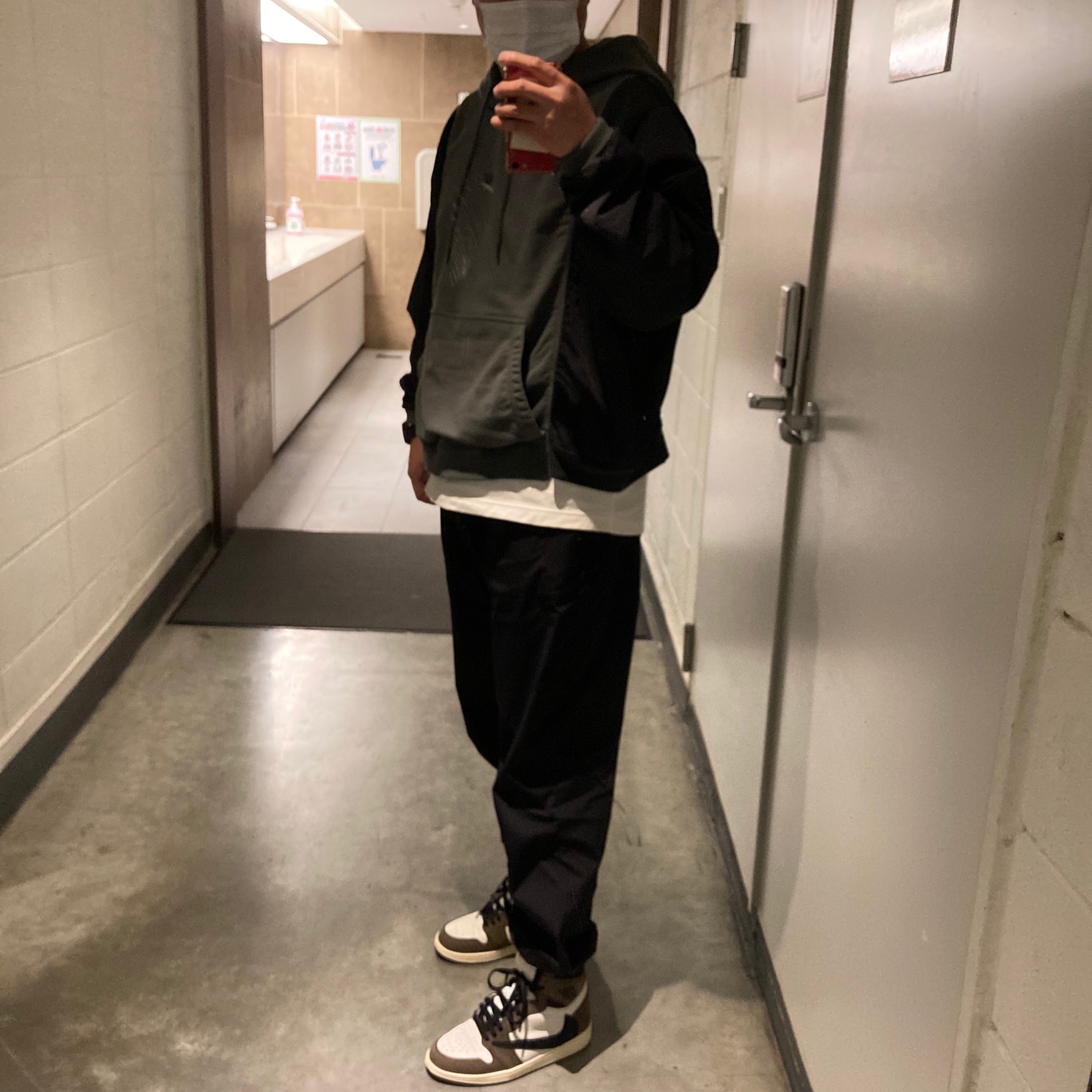Jordan 1 x Travis Scott Retro High OG SP Mocha 착용 스타일