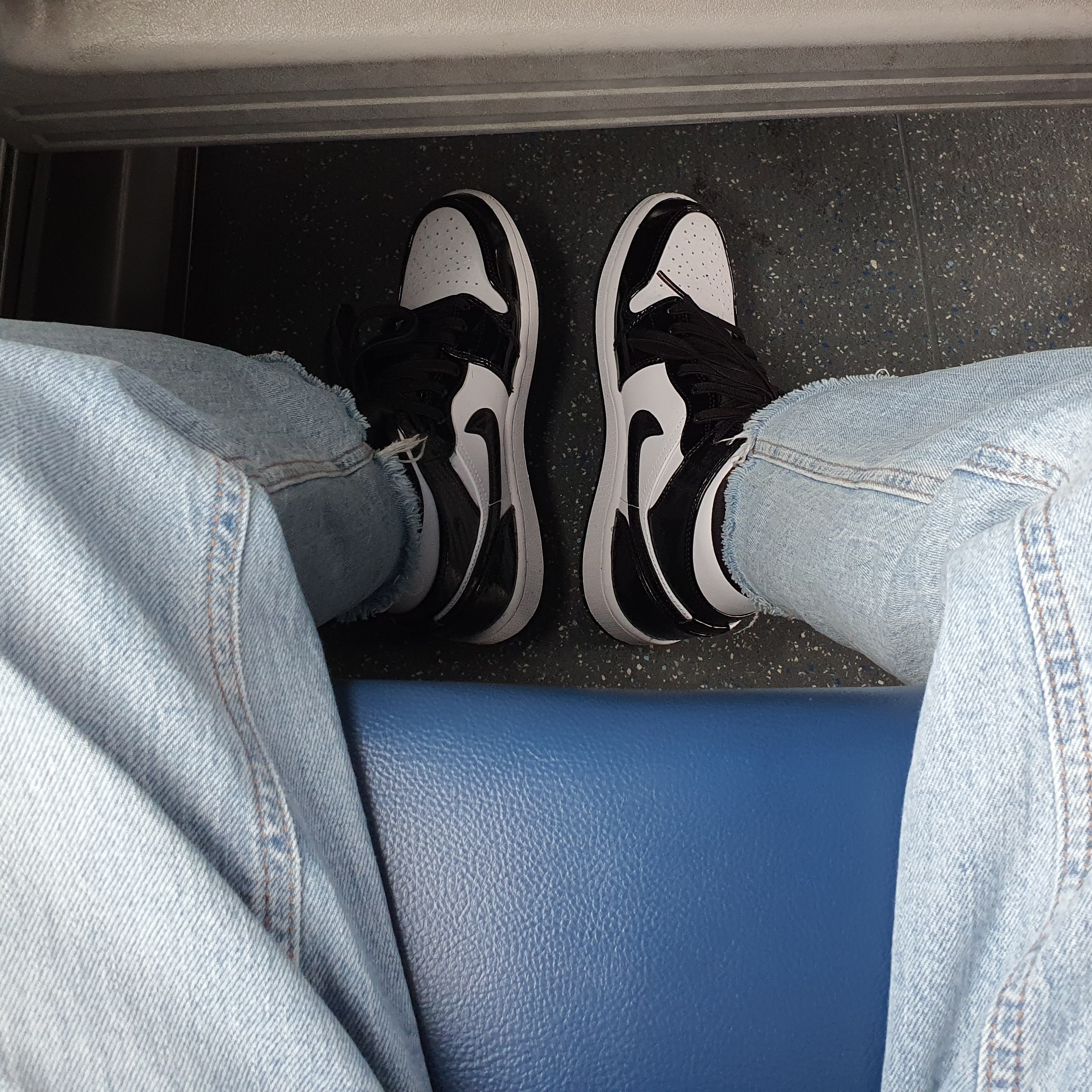 Jordan 1 Mid SE ASW Black 착용 스타일