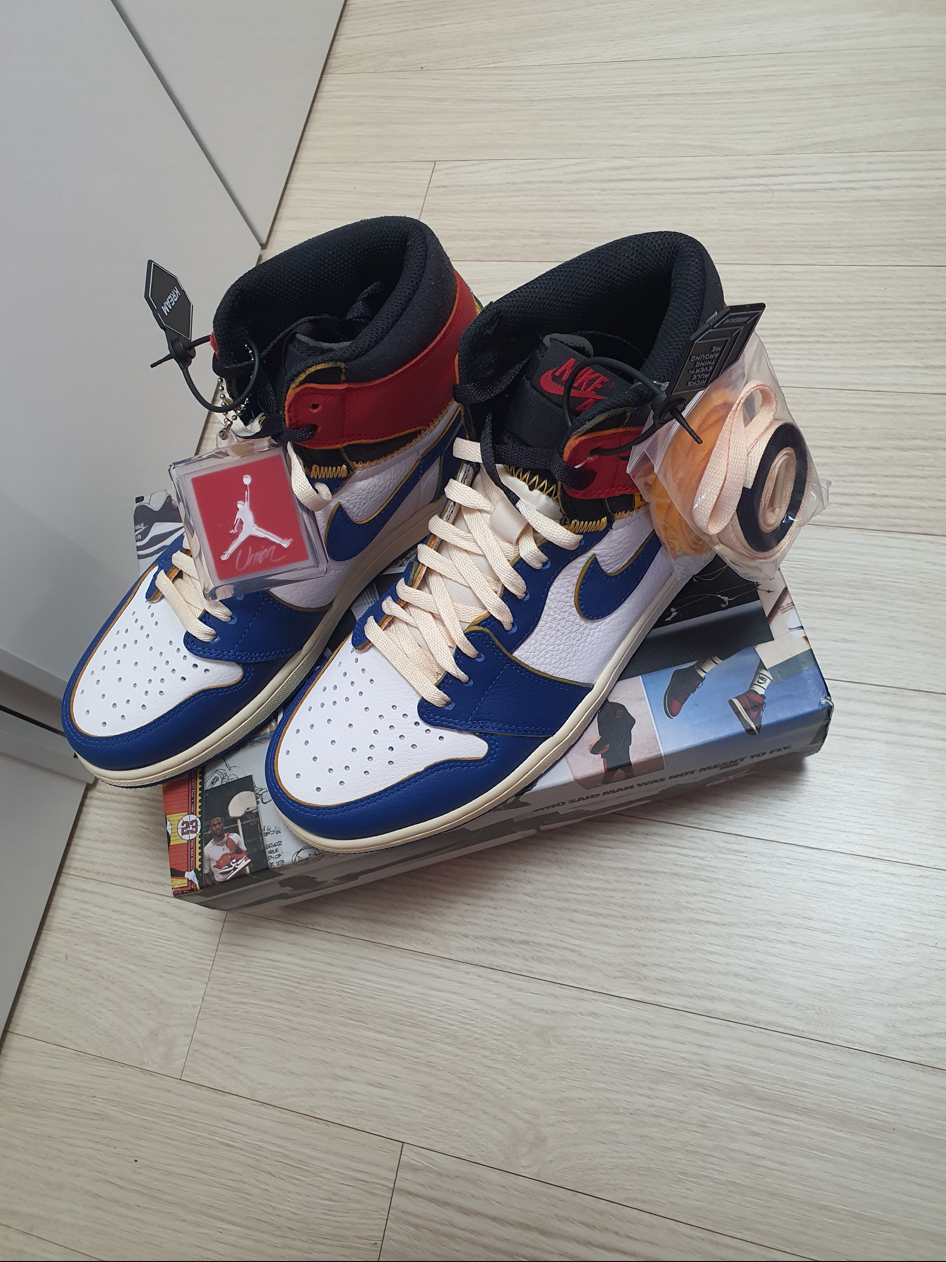 Jordan 1 x Union Retro High Blue Toe 착용 스타일 - 2