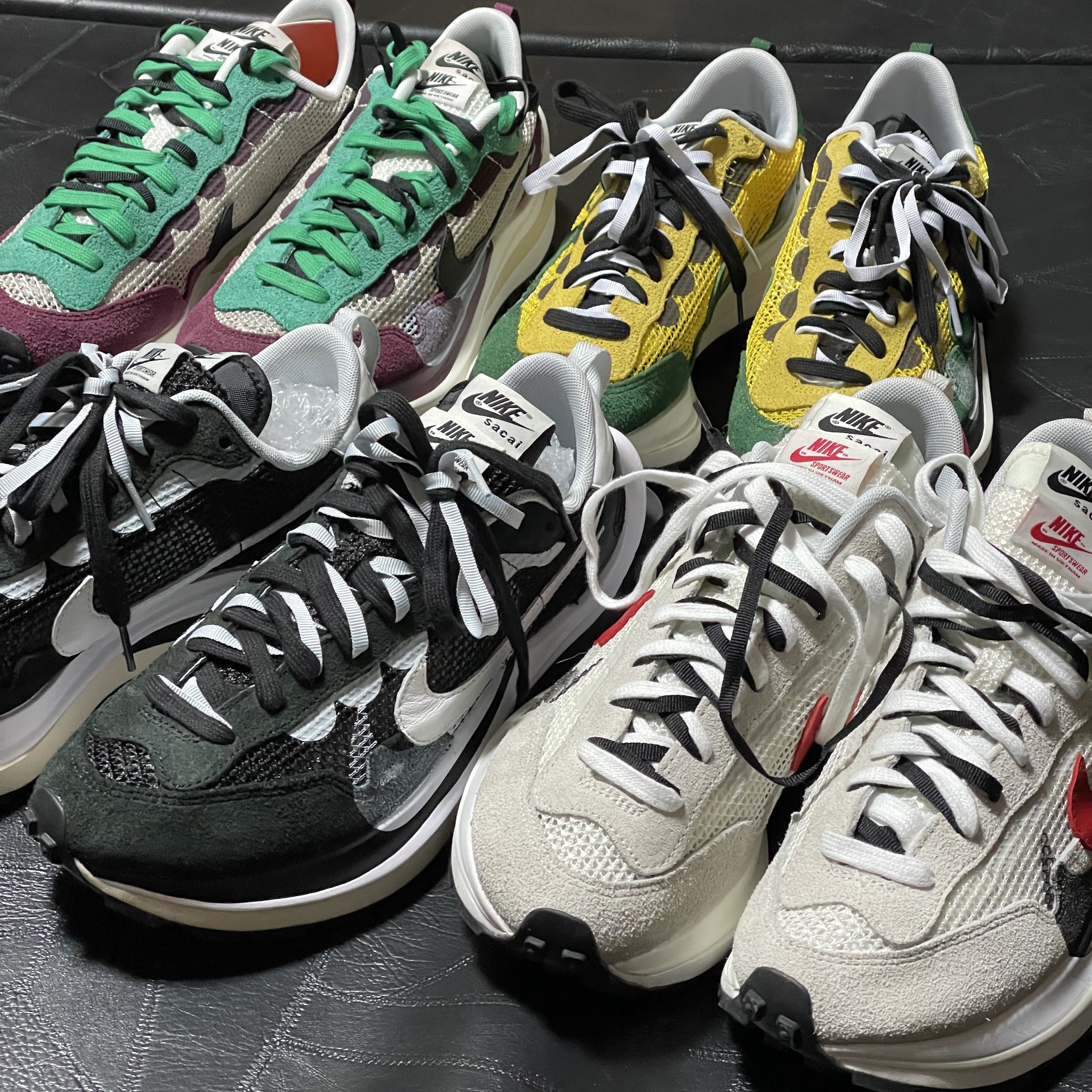 Nike x Sacai VaporWaffle Royal Fuchsia, Nike x Sacai VaporWaffle Black White 착용 스타일