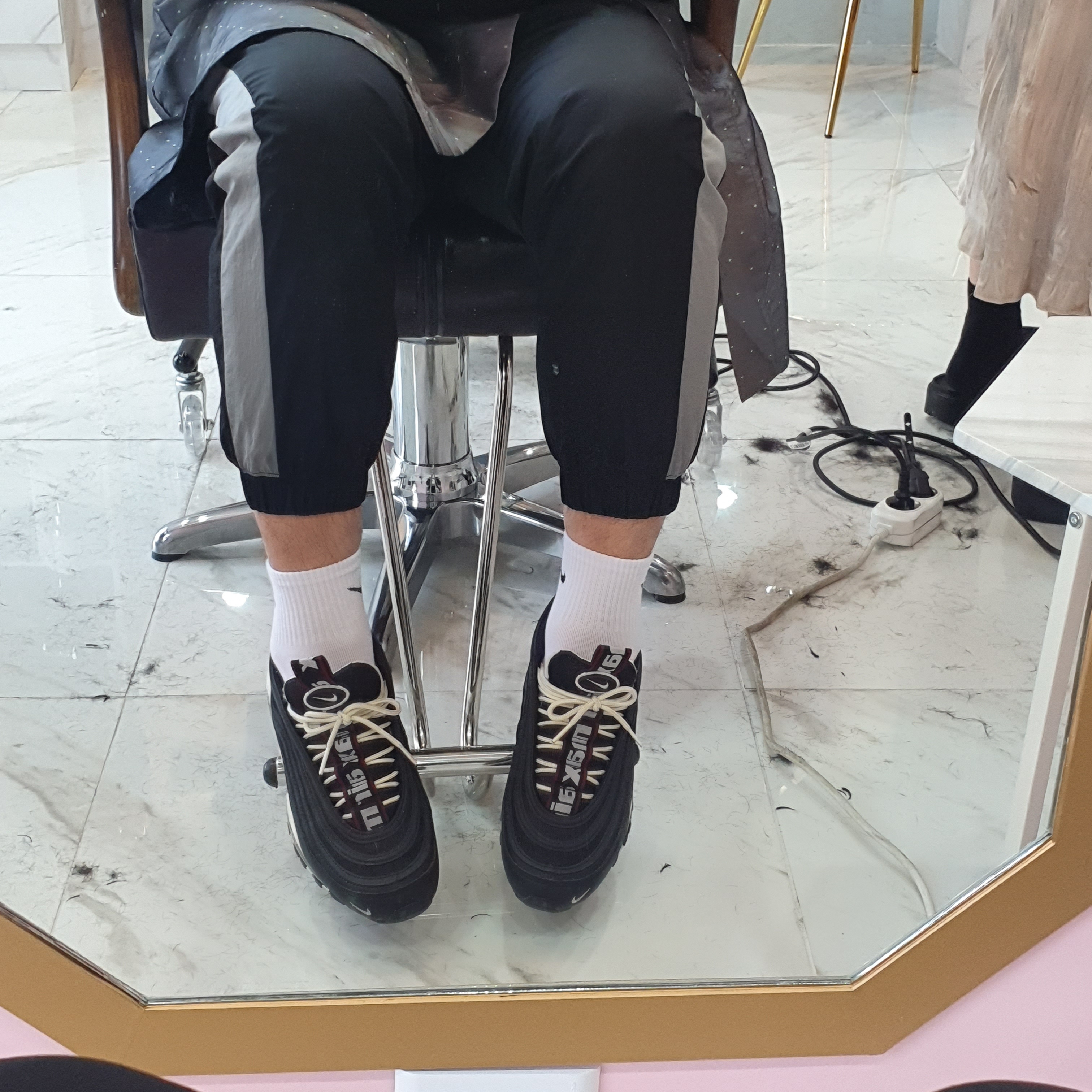 Nike Air Max 97 Overbranding Black 착용 스타일