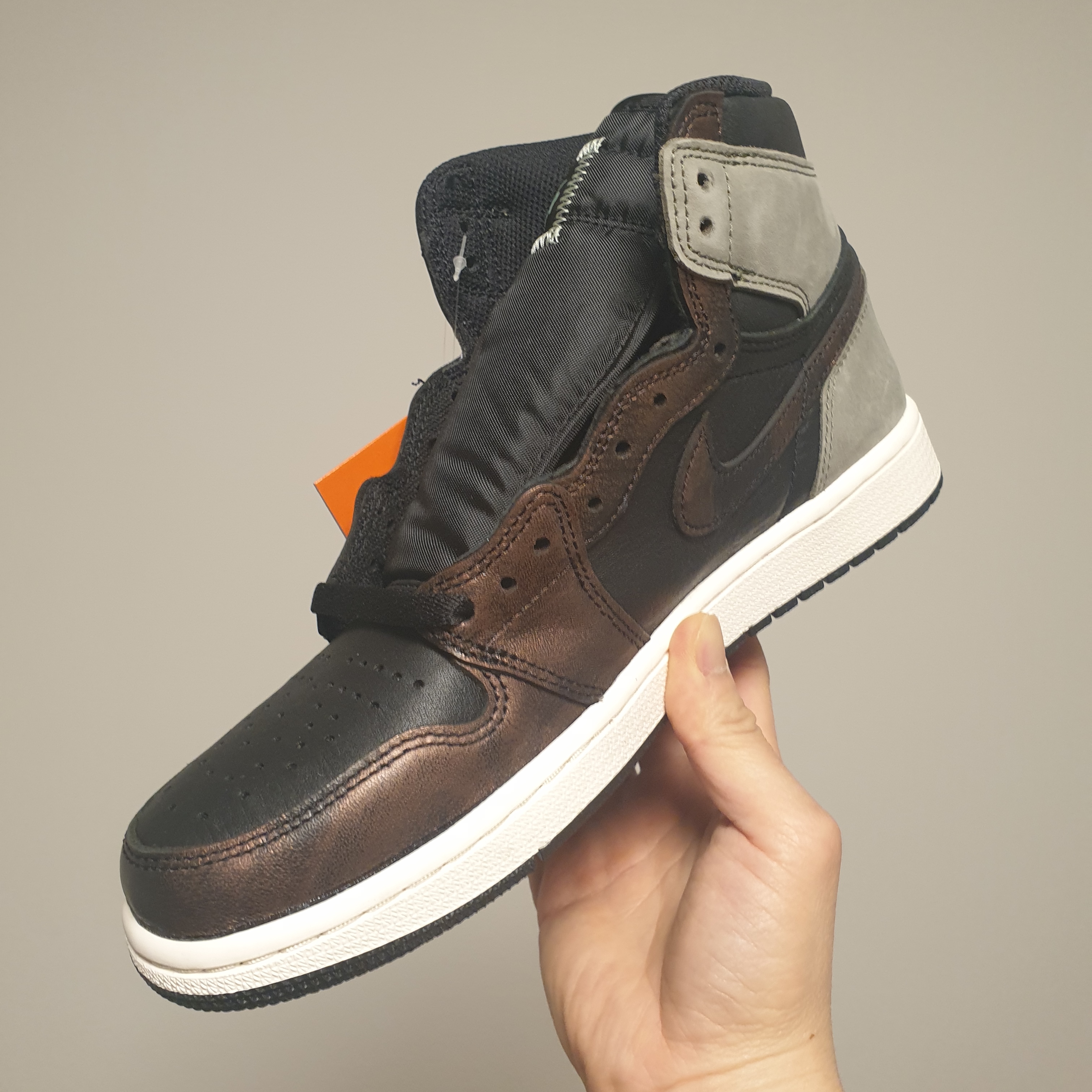 Jordan 1 Retro High OG Rust Shadow 착용 스타일 - 1