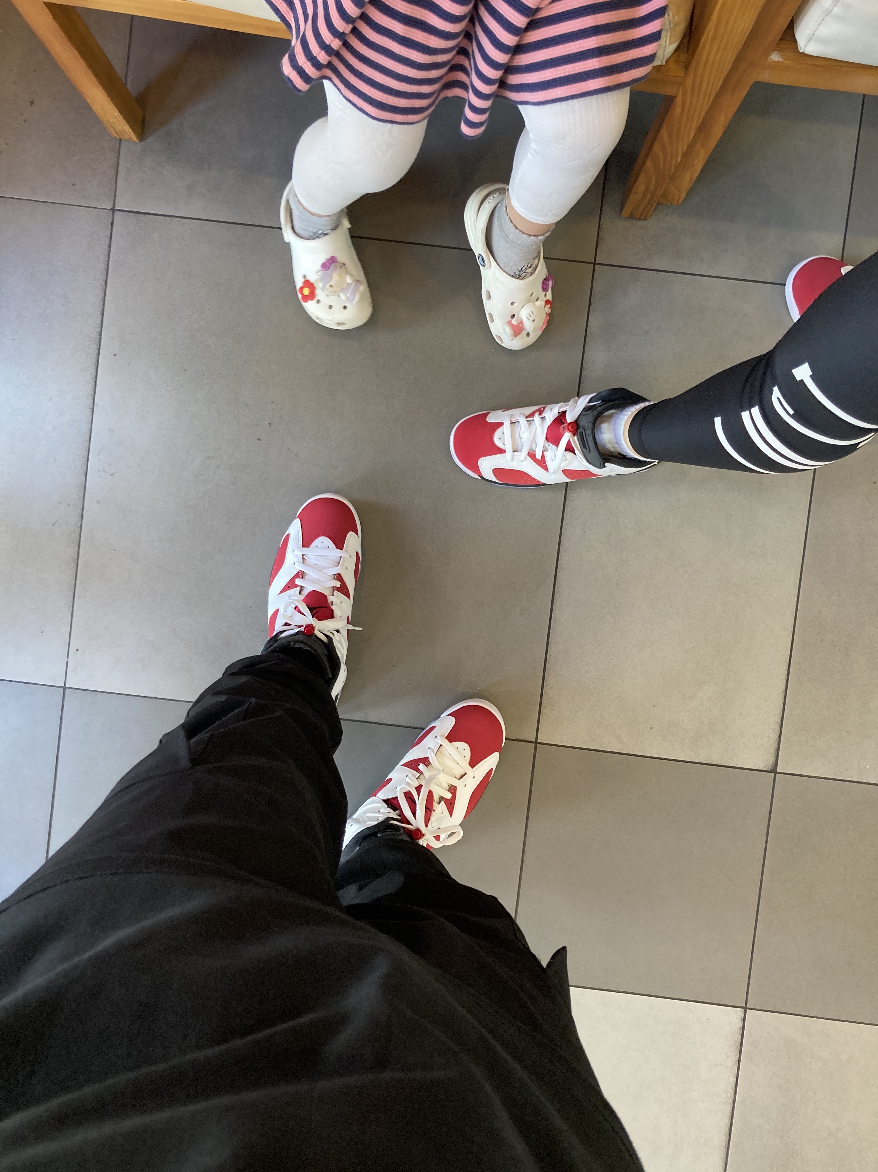 (GS) Jordan 6 Retro Carmine 2021, Jordan 6 Retro Carmine 2021 착용 스타일 - 2