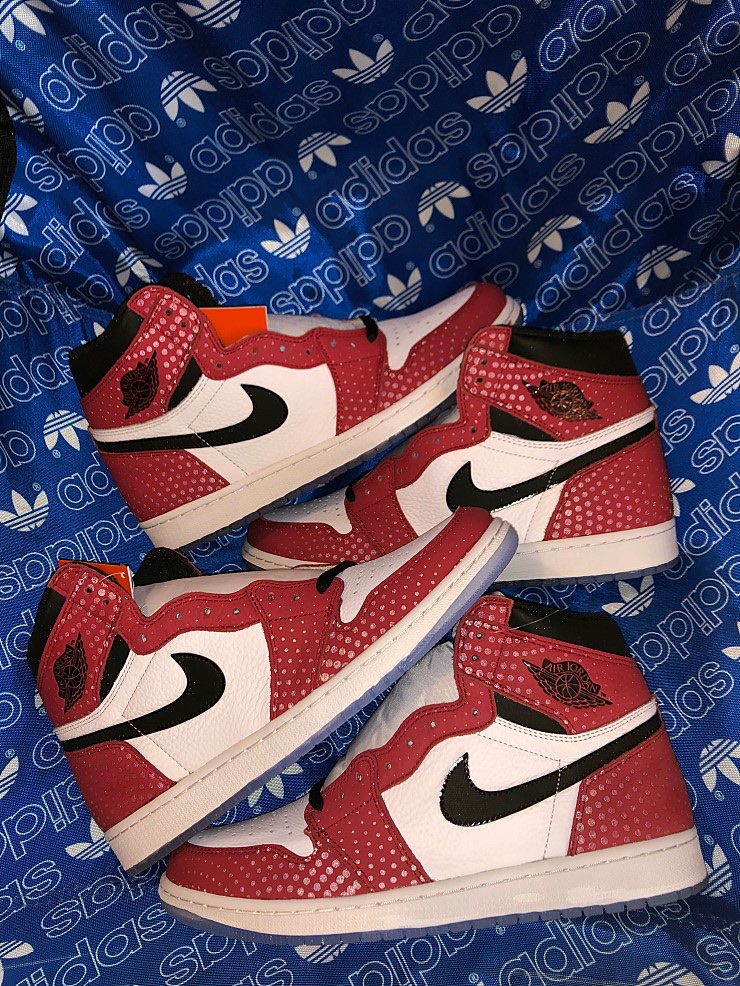 Jordan 1 Retro High Spider-Man Origin Story 착용 스타일 - 2