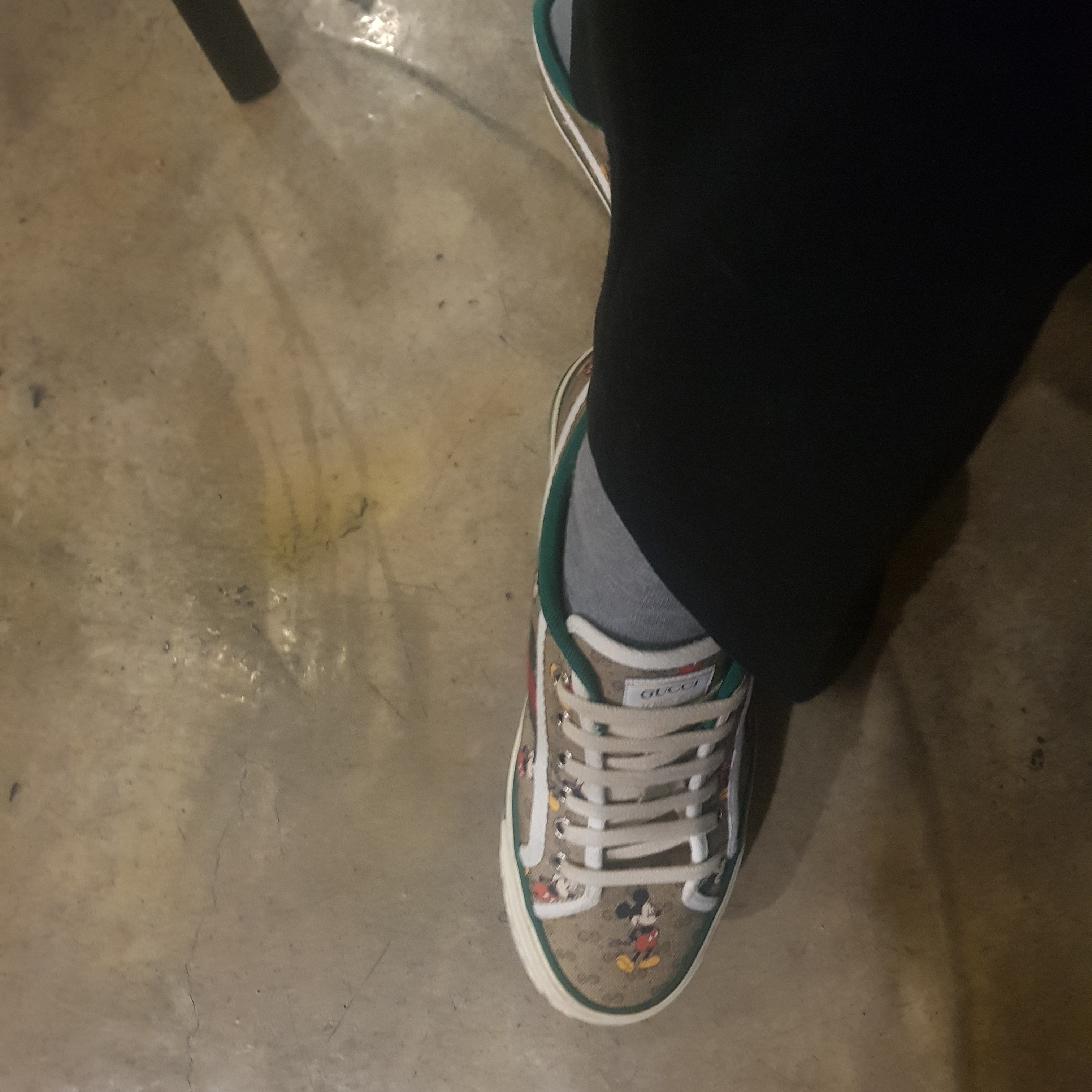 Gucci x Disney Tennis 1977 with Web 착용 스타일