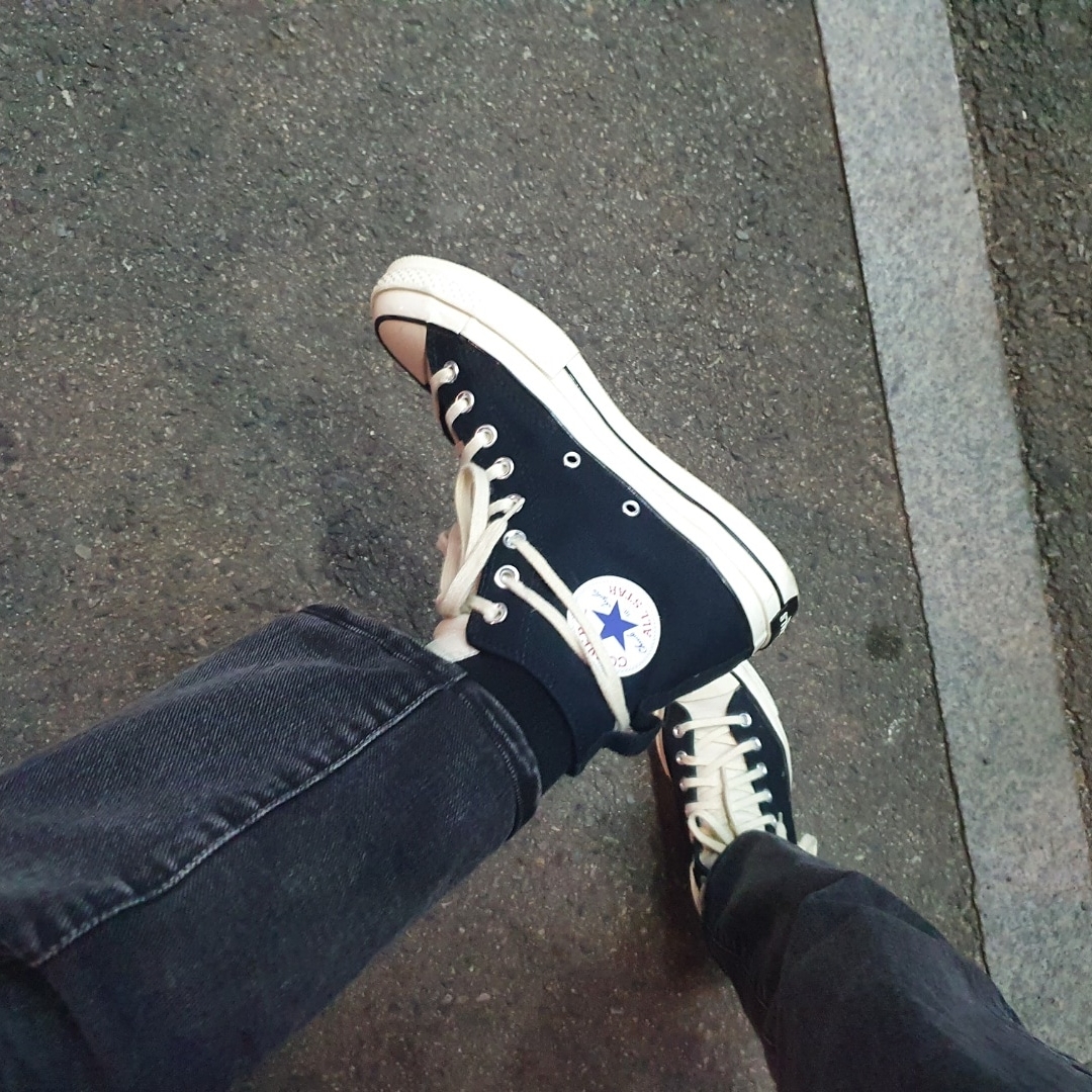 Converse x Fear of God Essentials Chuck 70 Hi Black 2020, Essentials Volley Shorts Silver Reflective - 20SS 착용 스타일 - 2