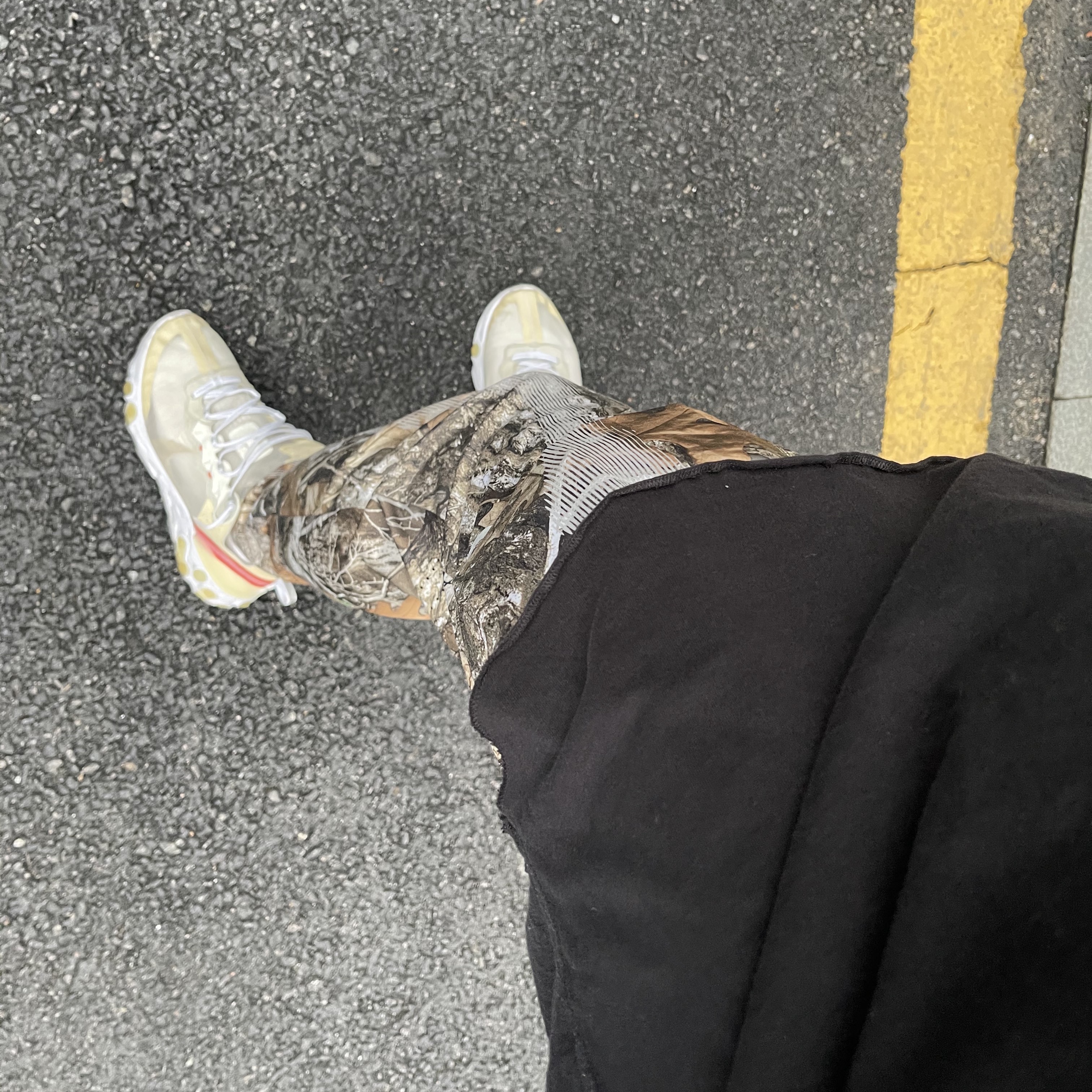 Nike React Element 87 Sail Light Bone 착용 스타일