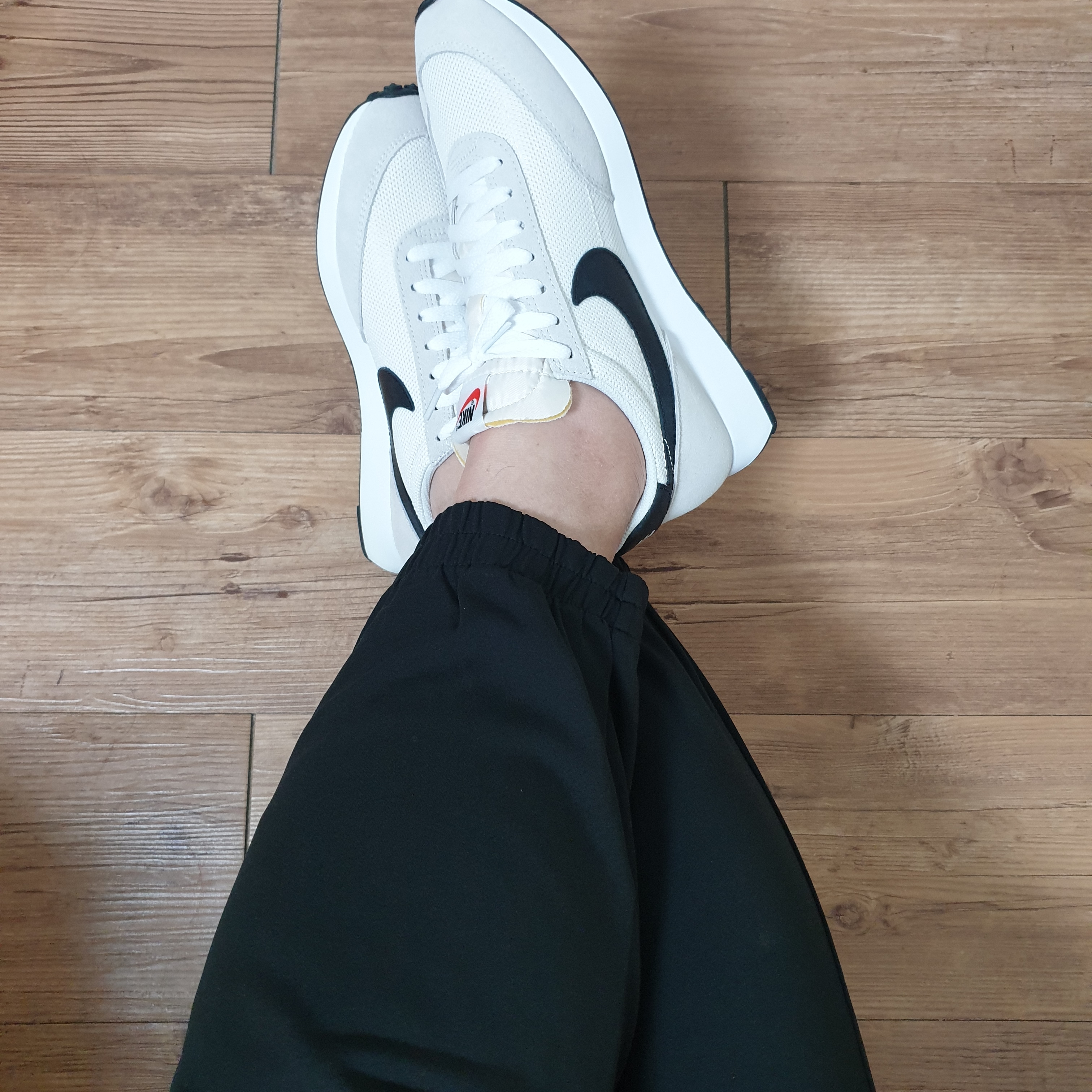 Nike Air Tailwind 79 White Phantom Black 착용 스타일 - 2