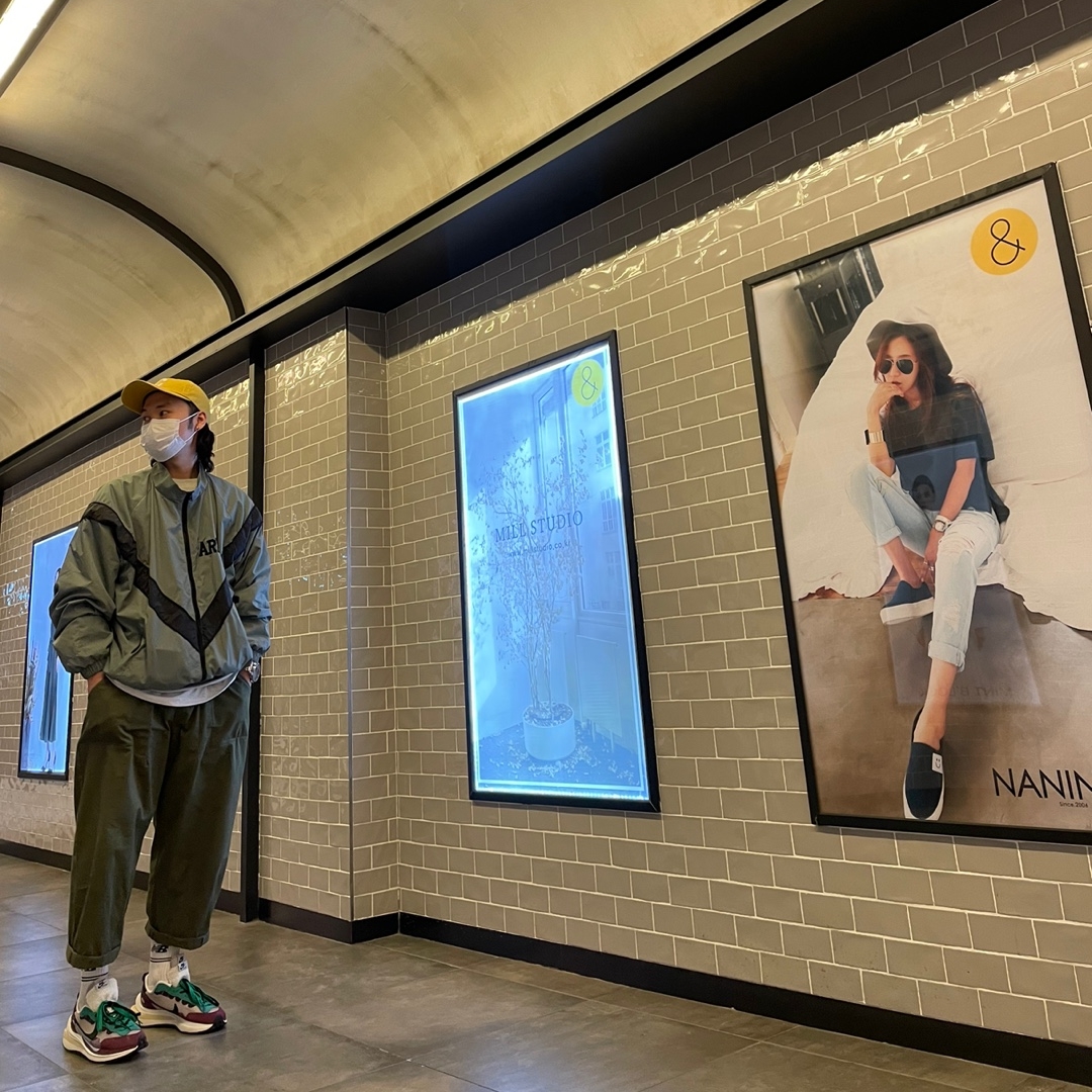 Nike x Sacai VaporWaffle String & Black Villain Red 착용 스타일