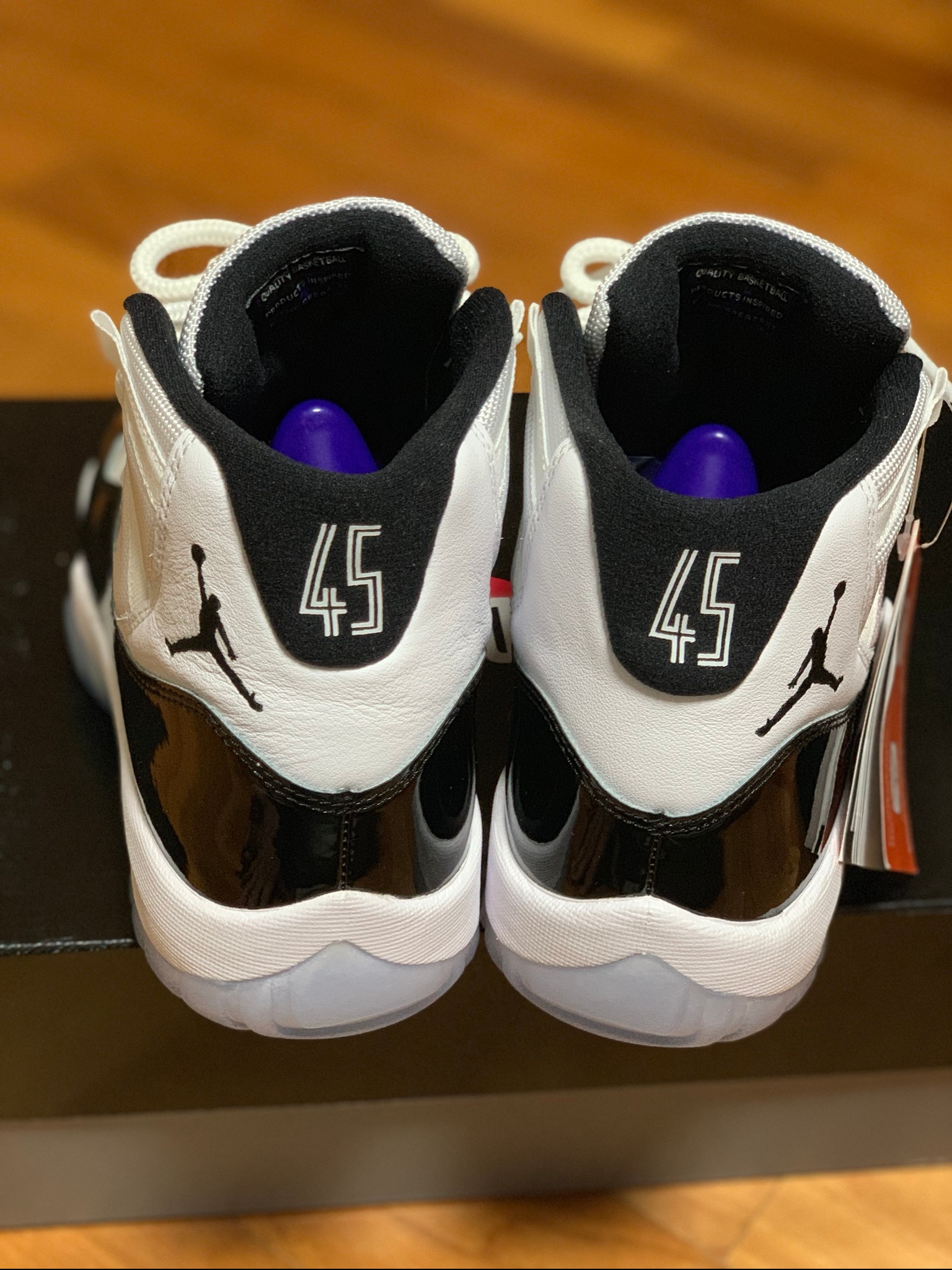 Jordan 11 Retro Concord 2018 착용 스타일 - 2