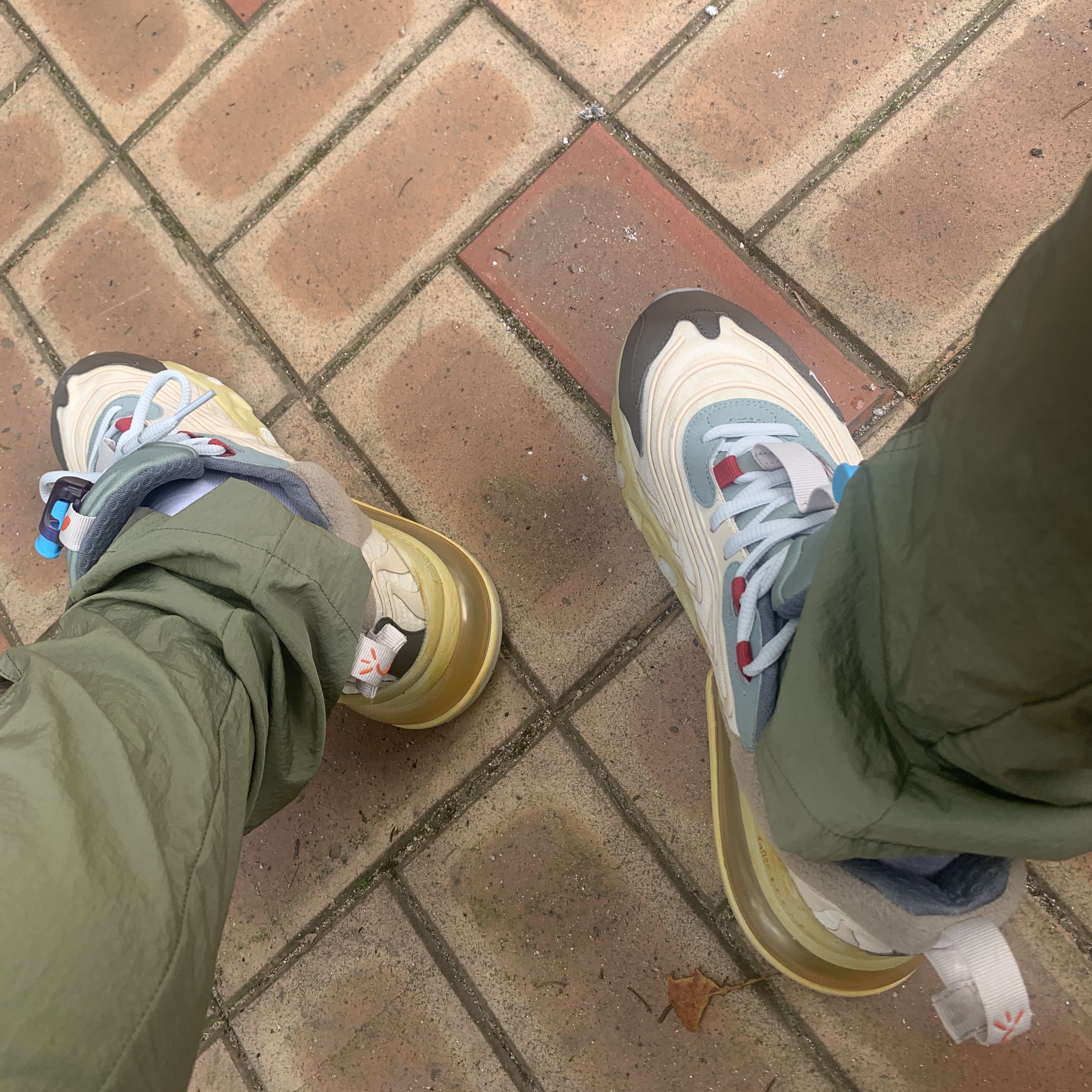 Nike x Travis Scott Air Max 270 React Cactus Trails 착용 스타일