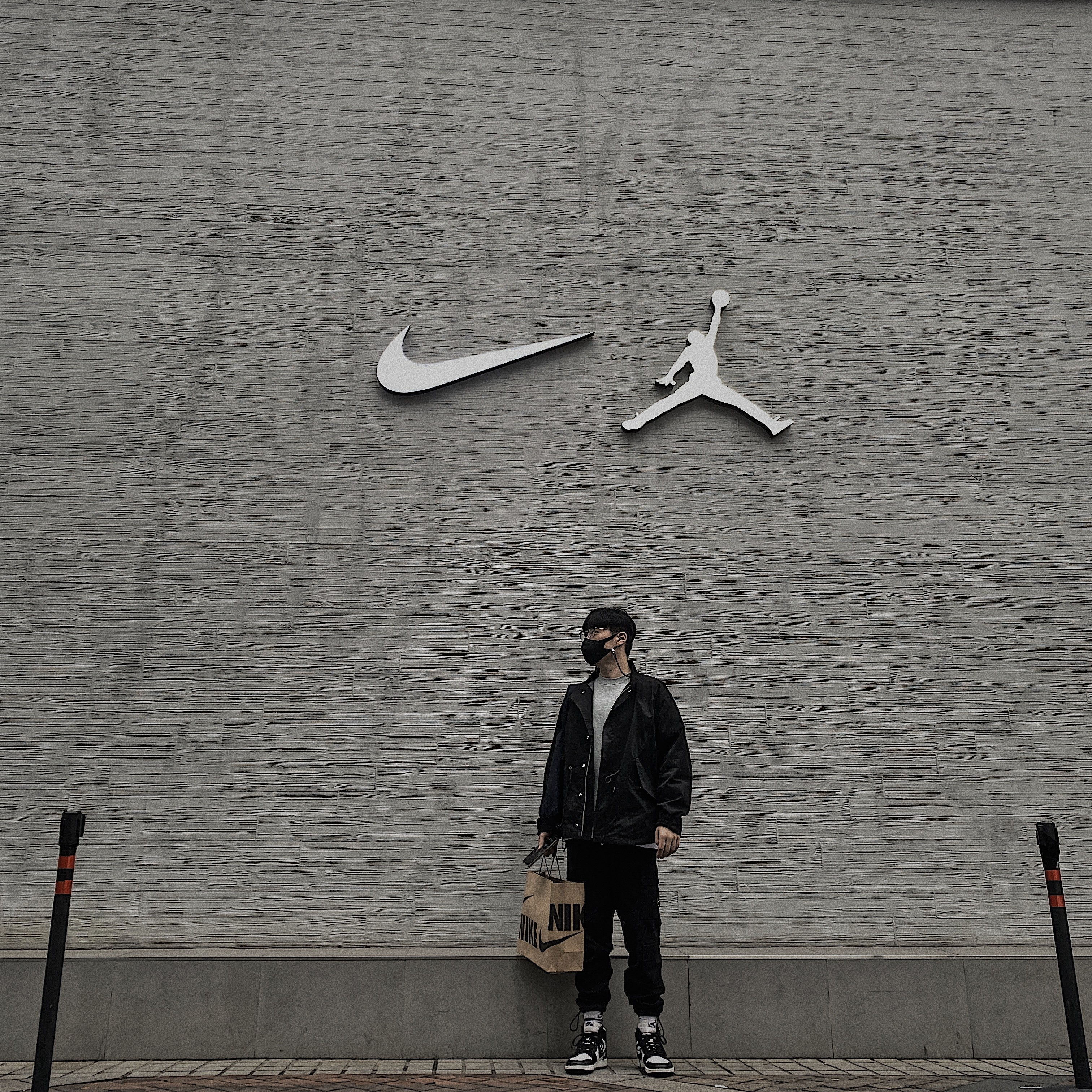 Nike x Stussy NRG ZR Fleece Crewneck Heather Grey - Asia, Jordan 1 Retro High OG Black White 2014 착용 스타일 - 1
