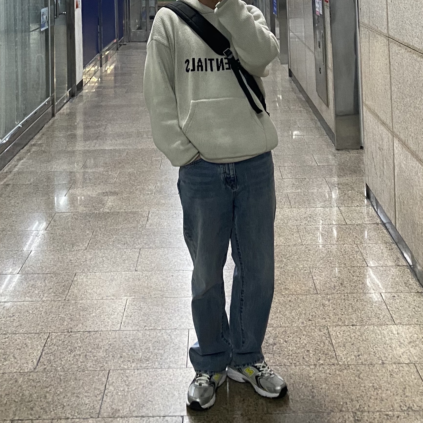 Essentials Knit Hoodie Oatmeal - 20FW, New Balance 530 Silver 착용 스타일