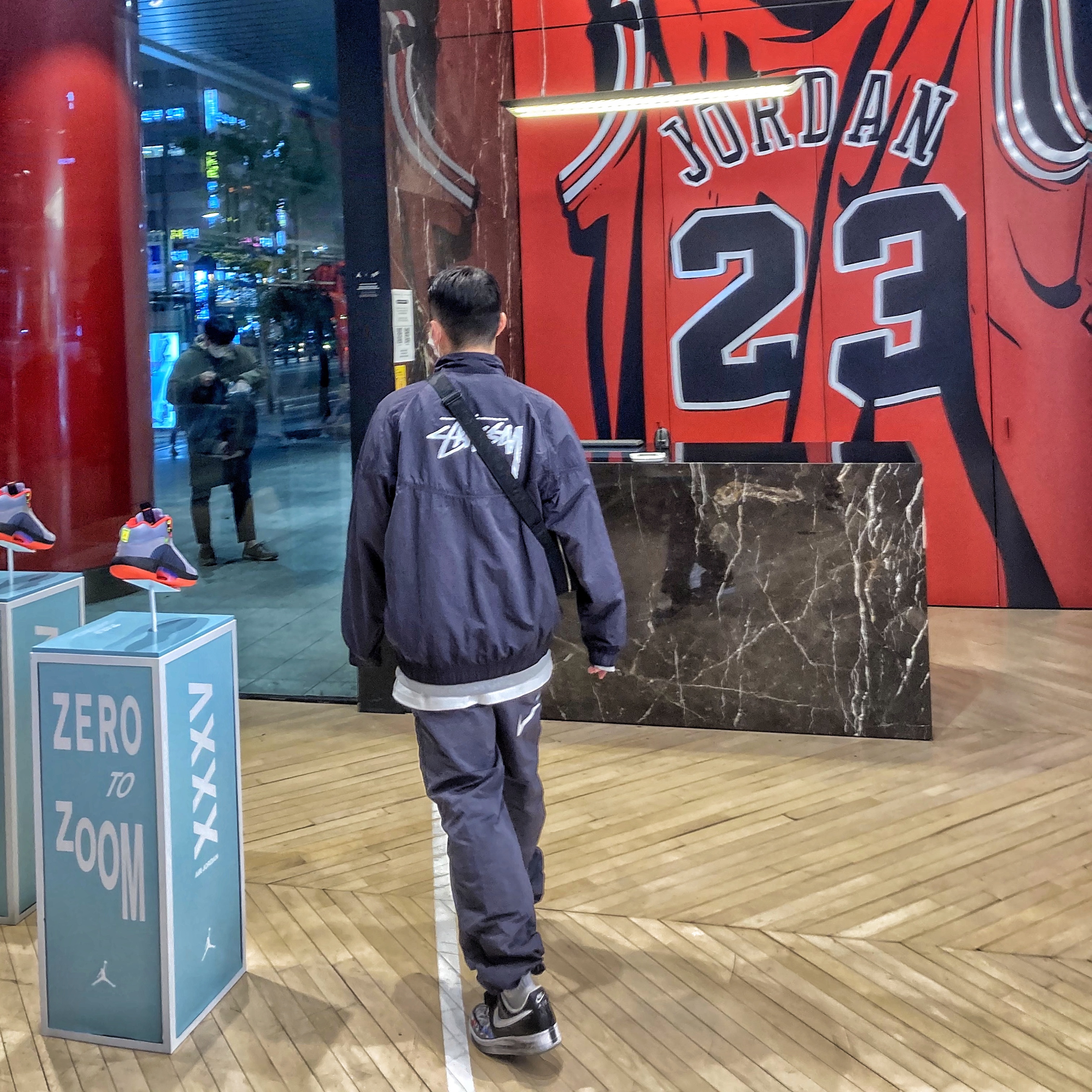 Nike x Peaceminusone Air Force 1 Low Para-Noise, Nike x Stussy Windrunner Jacket Off Noir 착용 스타일